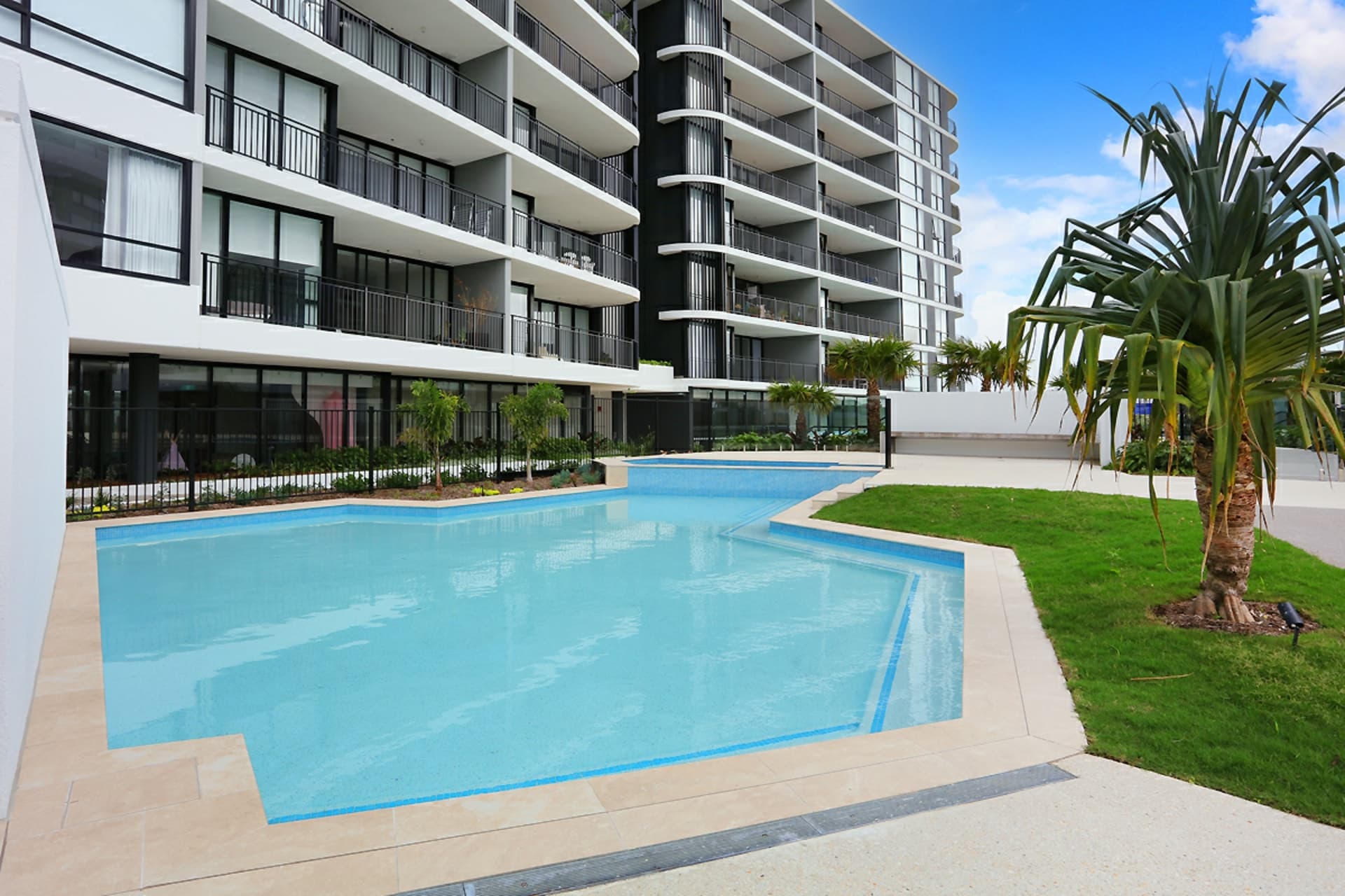 2103/8 Athena Boulevard, Hope Island, Hope Island - Thumbnail 3
