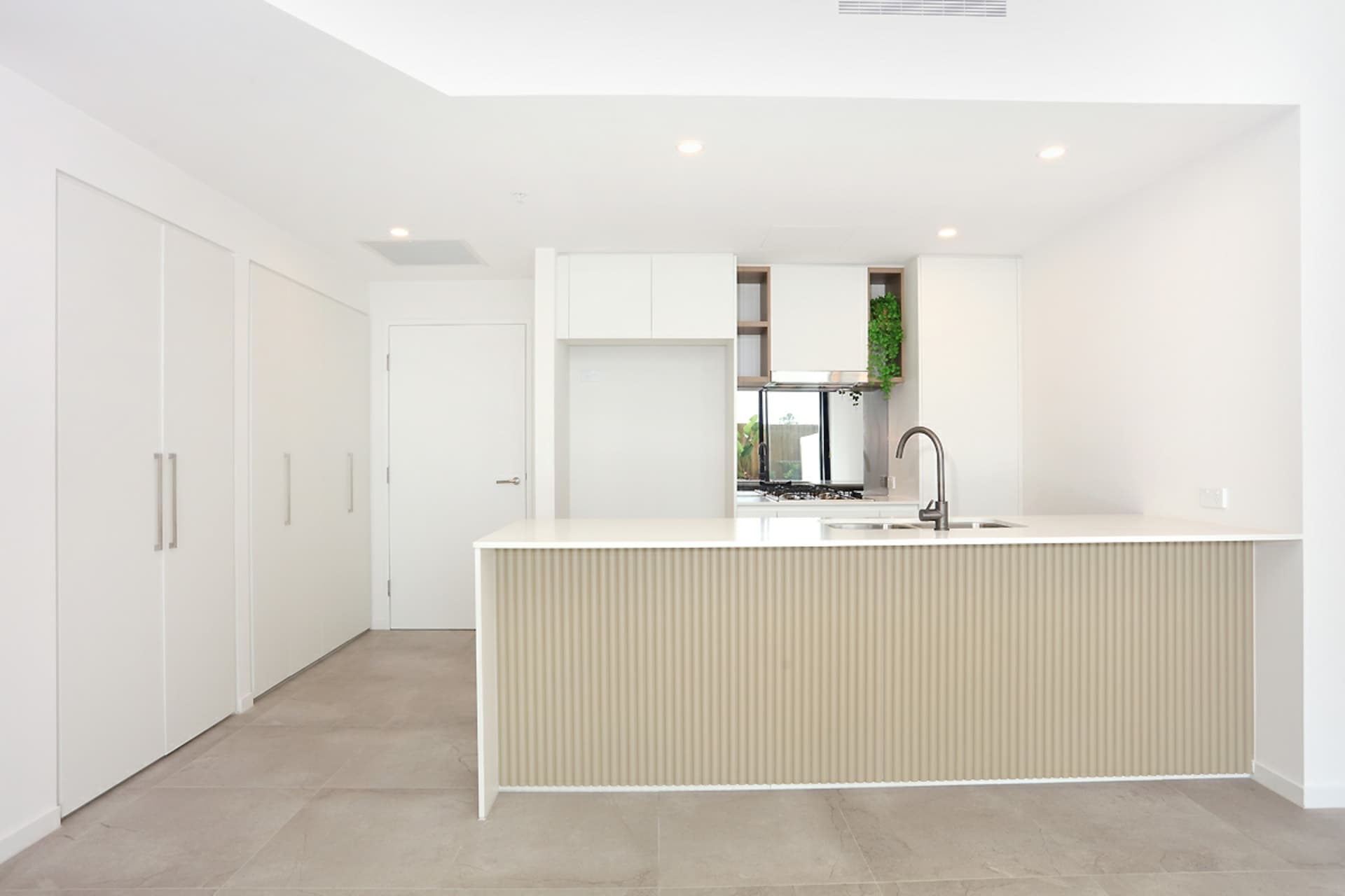 2103/8 Athena Boulevard, Hope Island, Hope Island - Thumbnail 8