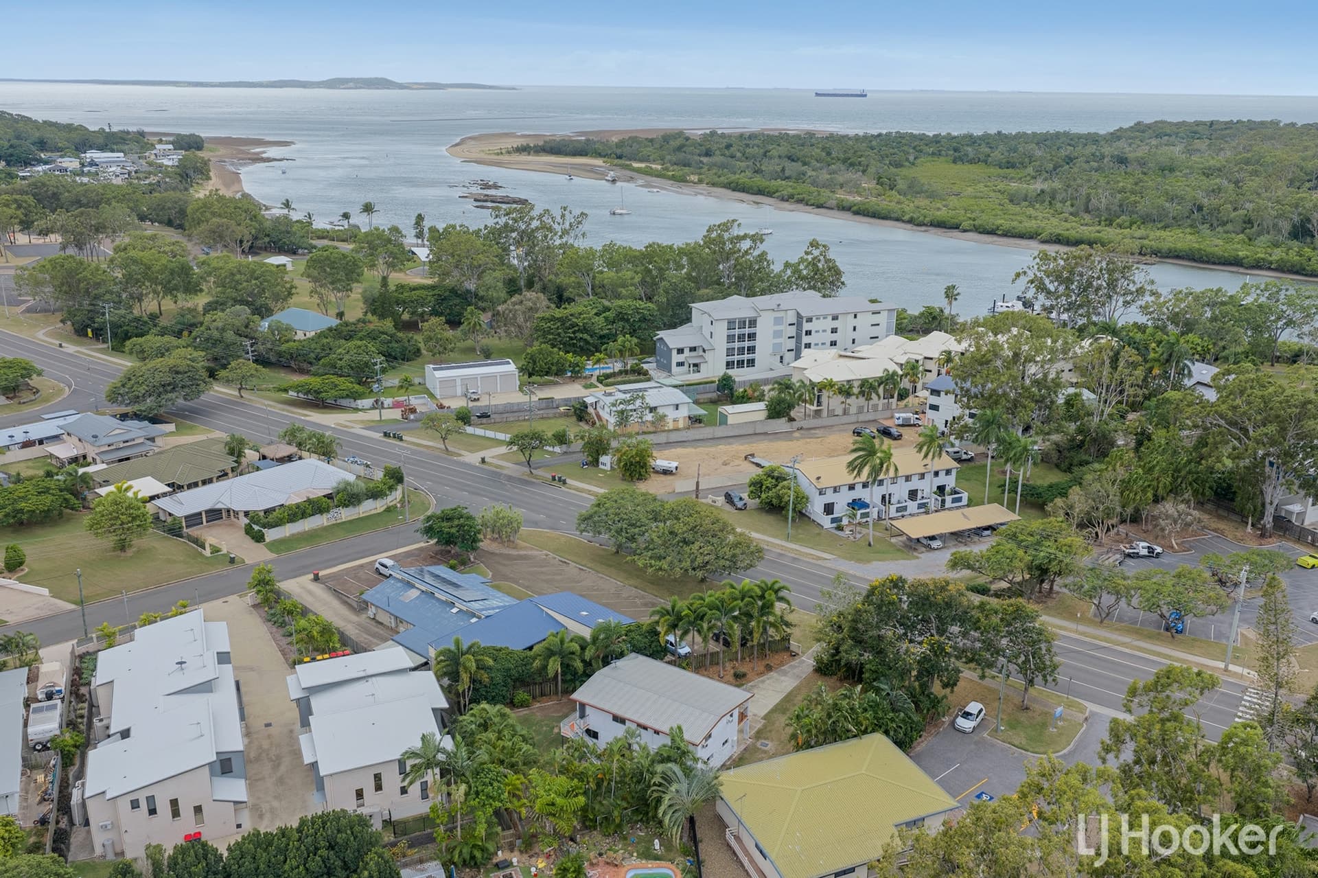 1 Wyndham Avenue, Boyne Island, Boyne Island - Thumbnail 3