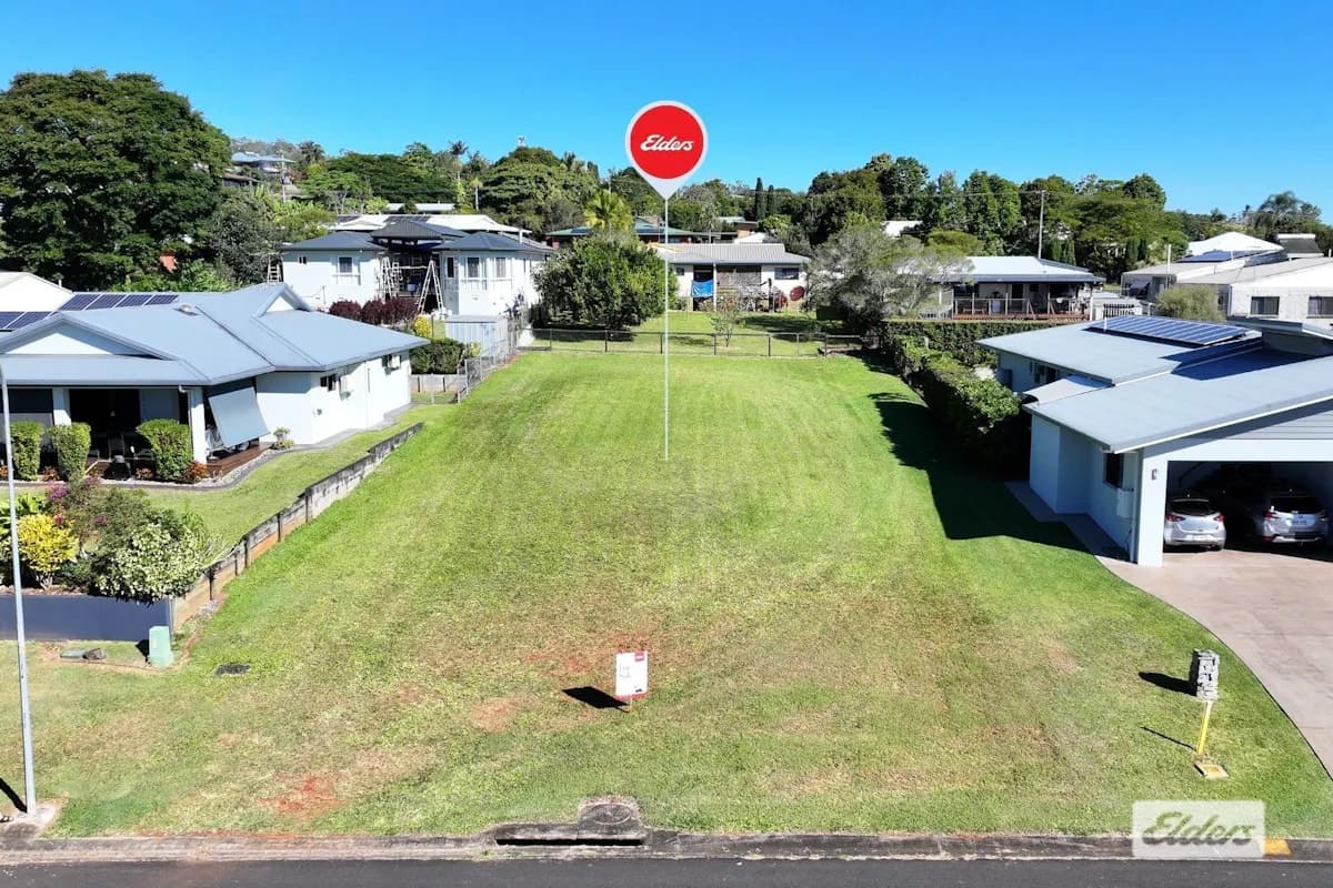 4 Montgomery Close, Atherton, QLD, 4883, Atherton - Thumbnail 2