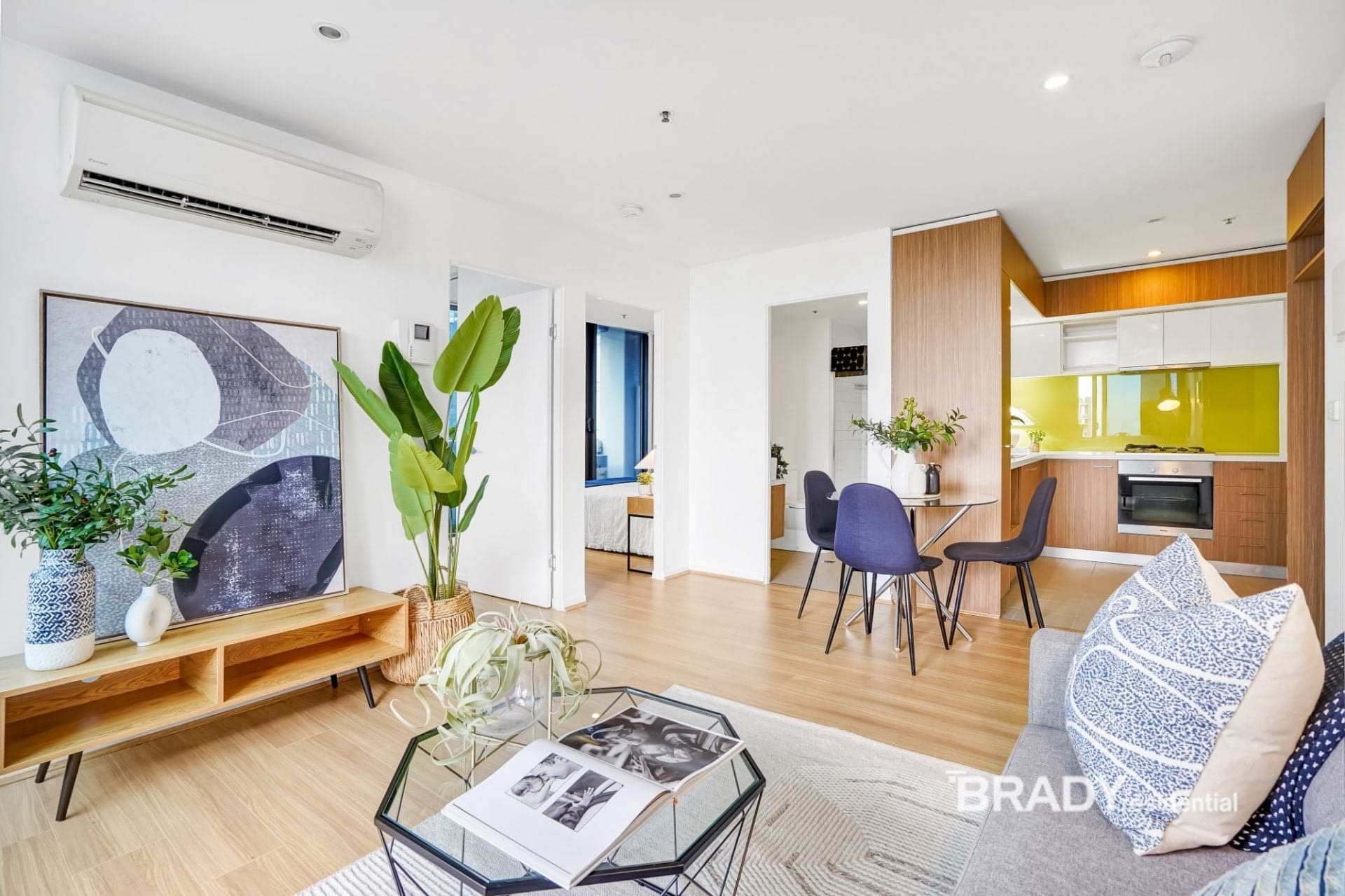 3206/8 Sutherland Street Melbourne VIC, Melbourne - Thumbnail 2