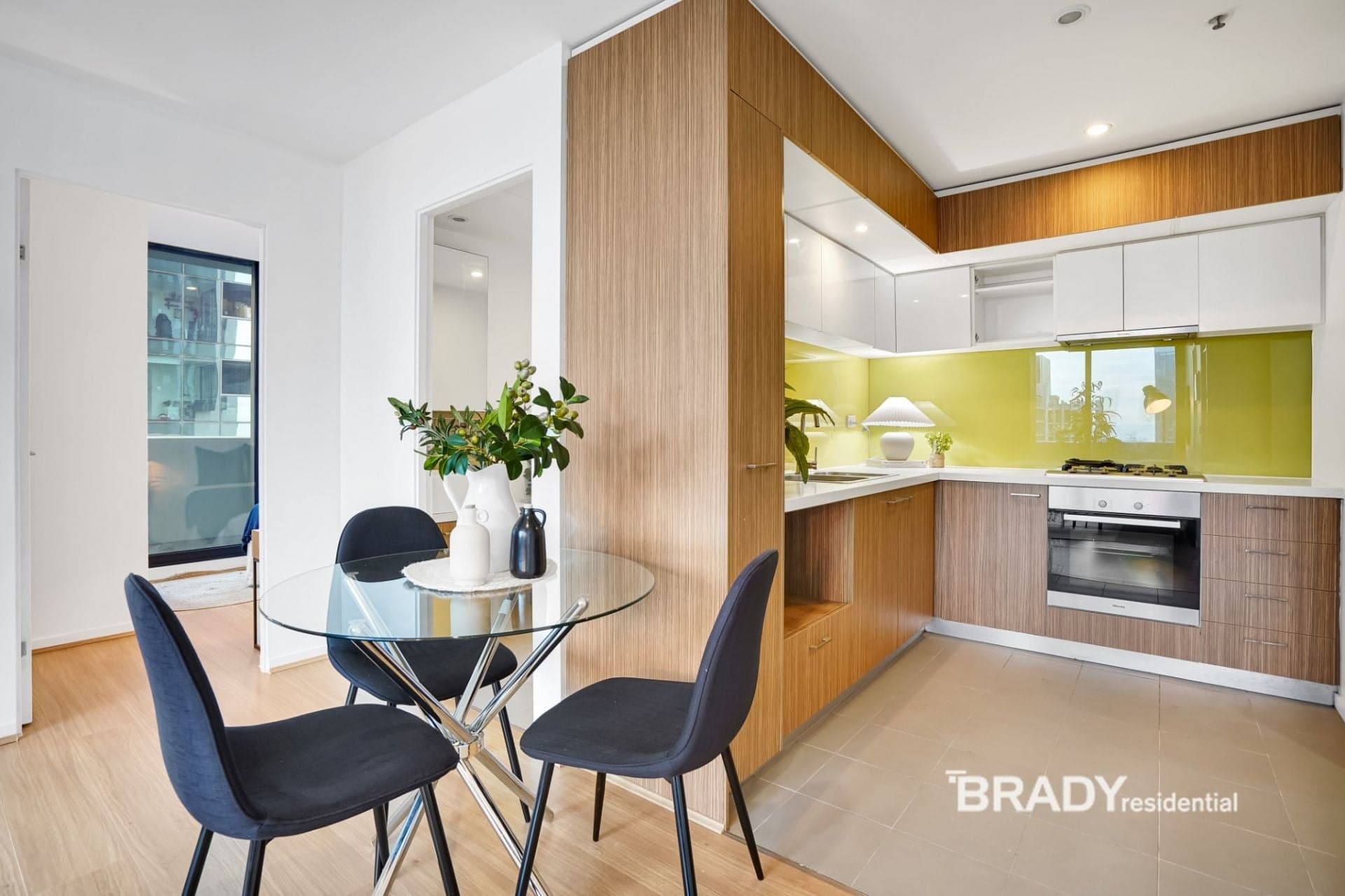 3206/8 Sutherland Street Melbourne VIC, Melbourne - Thumbnail 3