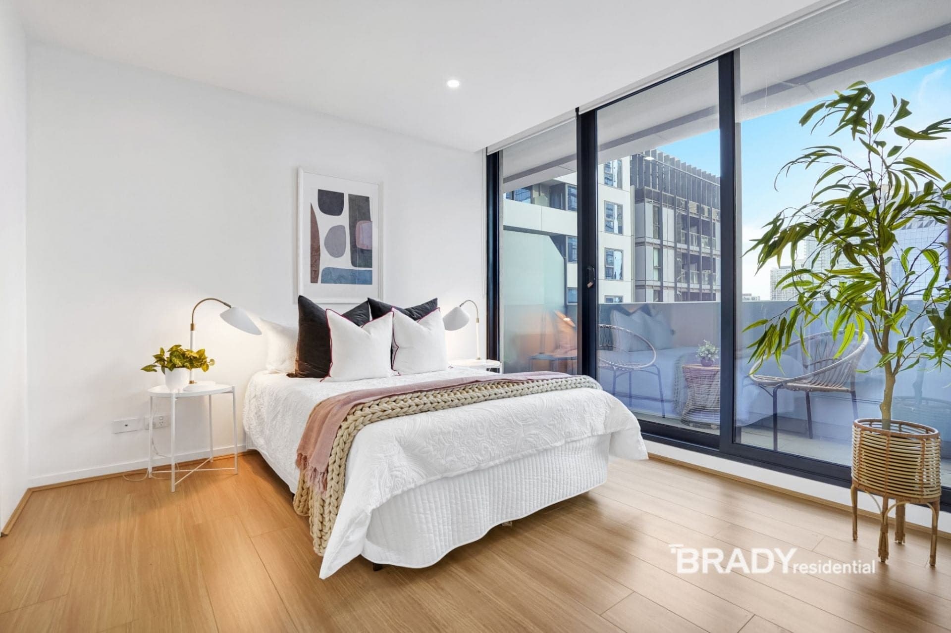 3206/8 Sutherland Street Melbourne VIC, Melbourne - Thumbnail 4
