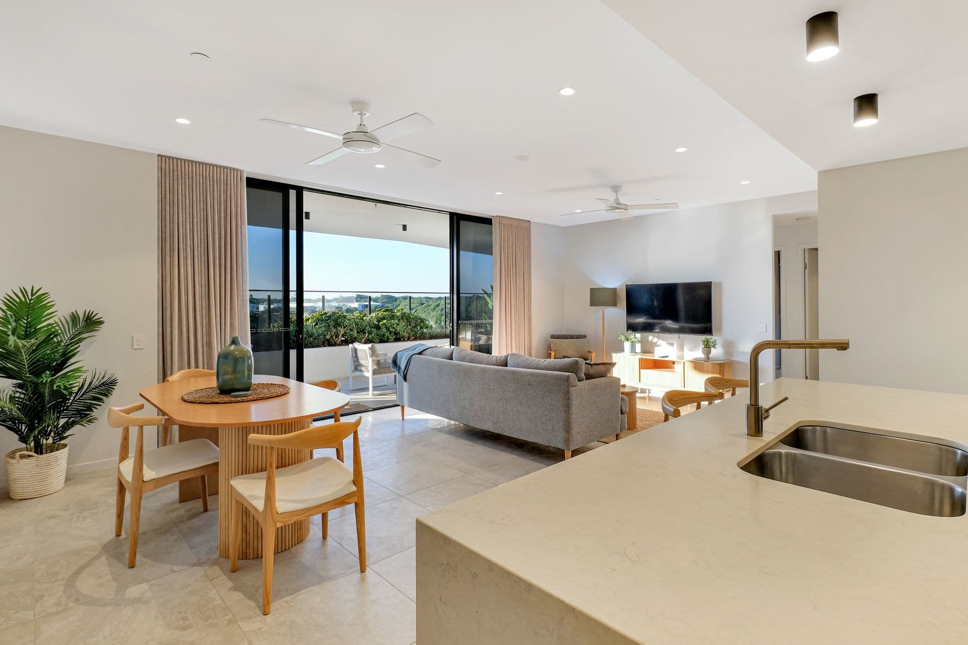 2/24 Bulcock Street, Caloundra, QLD, 4551, Bokarina - Thumbnail 2