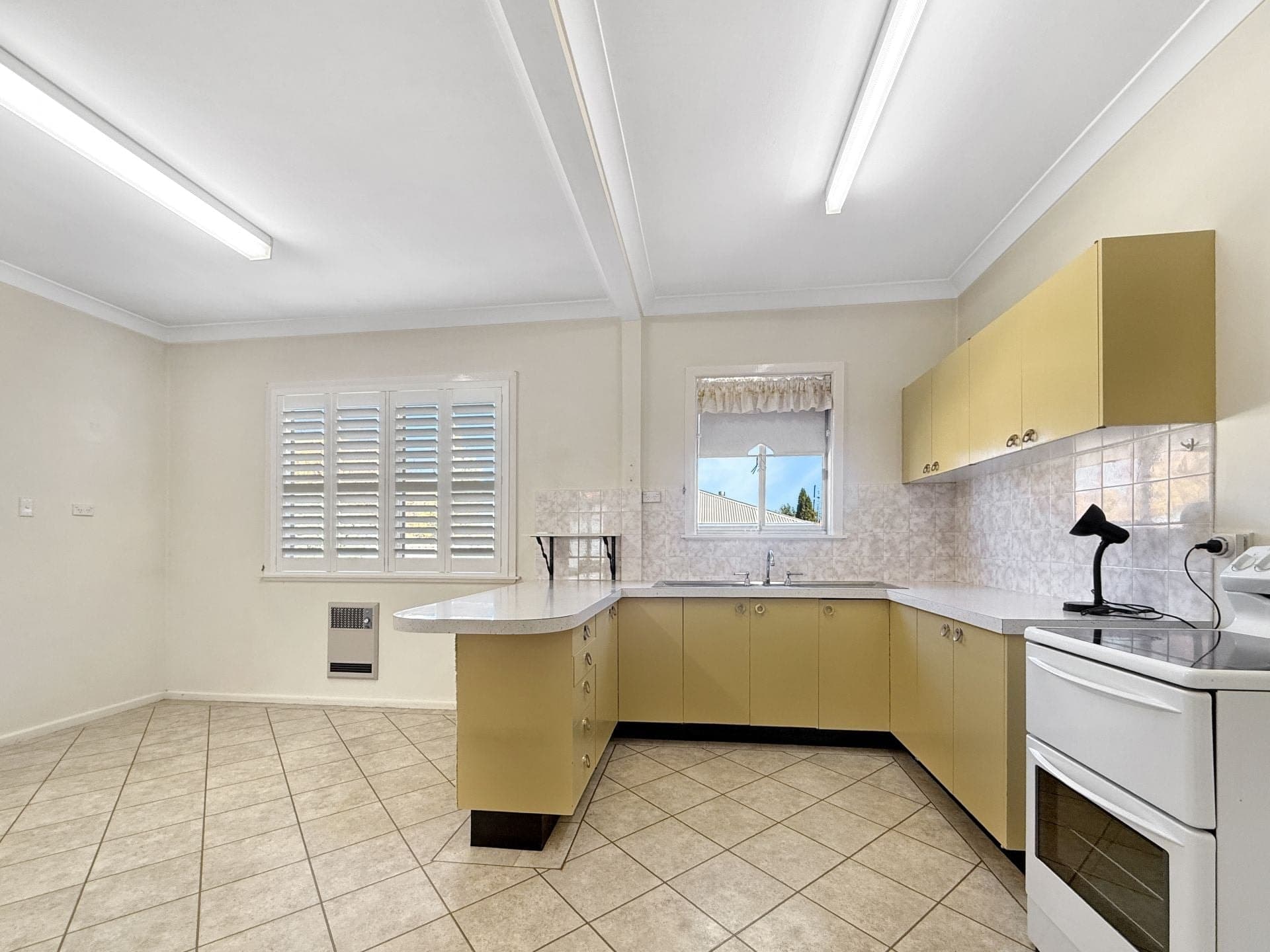 299 Peisley Street Orange NSW, Orange - Thumbnail 3