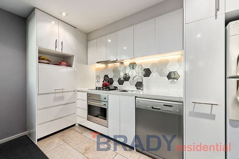 2305/8 Downie Street MELBOURNE VIC, Melbourne - Thumbnail 3