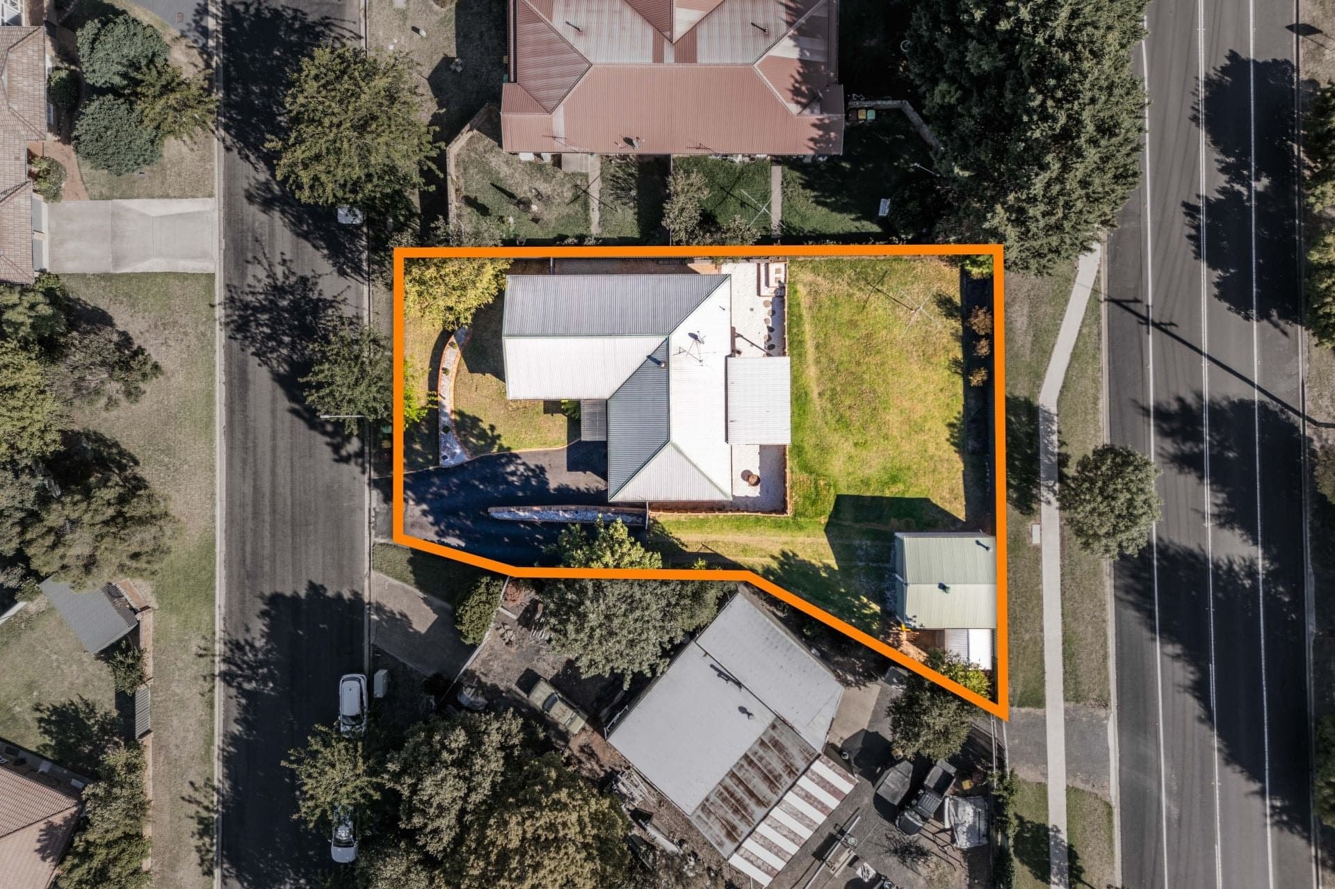 8 Turner Crescent Orange NSW, Orange - Thumbnail 3