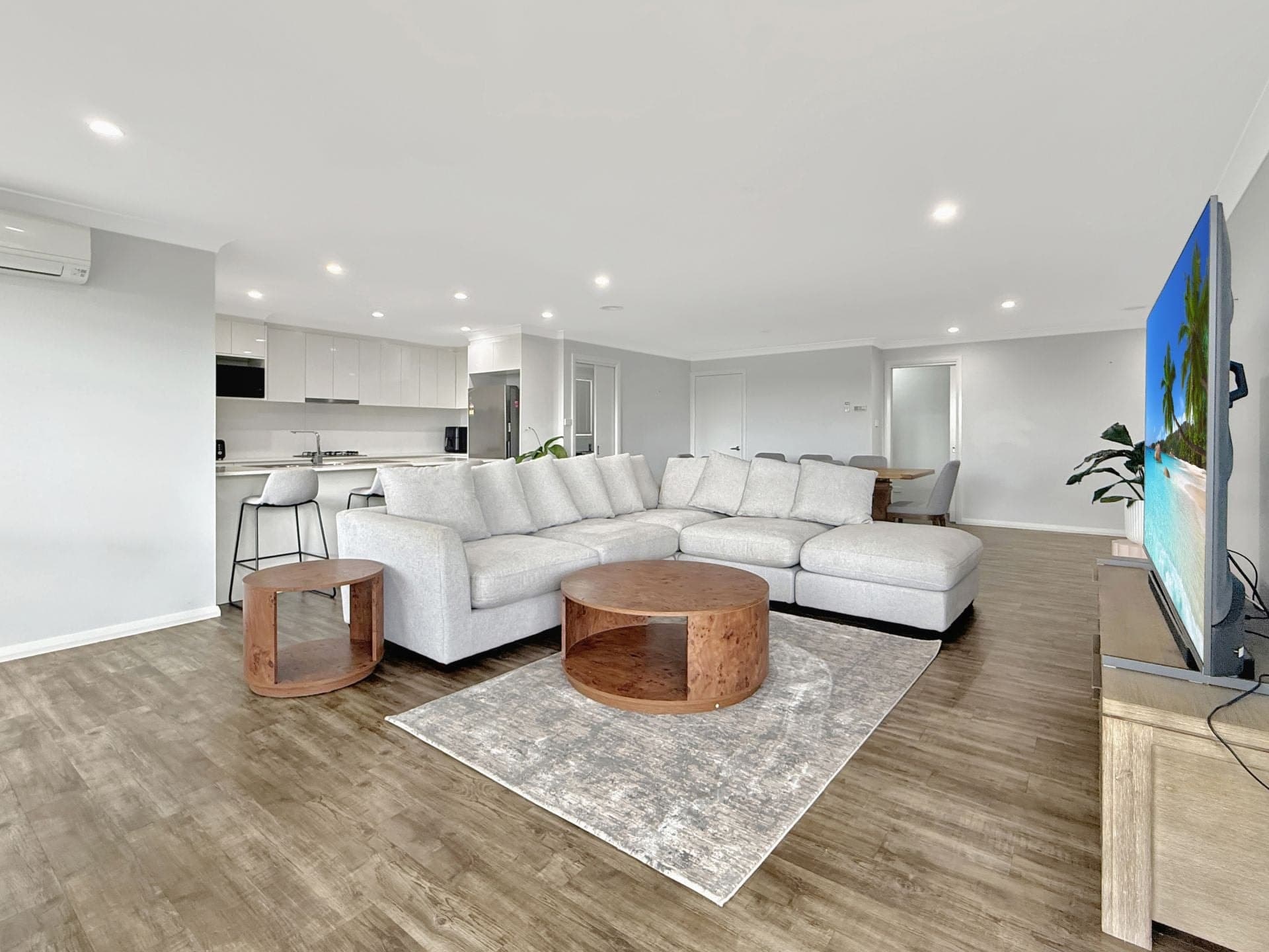 19 Glasson Drive Orange NSW, Orange - Thumbnail 2