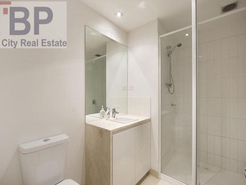 2104/8 Downie Street MELBOURNE VIC, Melbourne - Thumbnail 3
