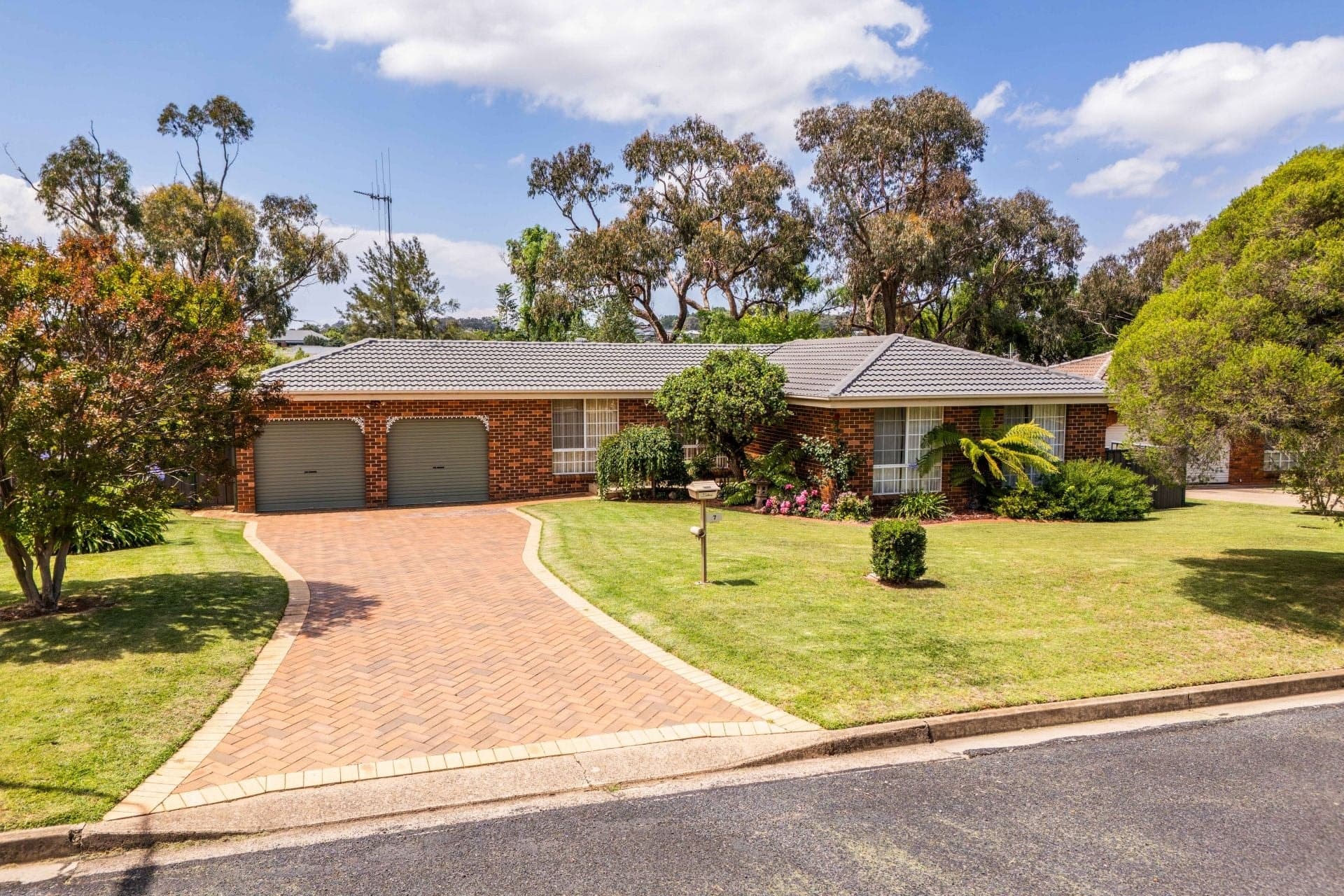 7 Provincial Place Orange NSW, Orange - Image 1
