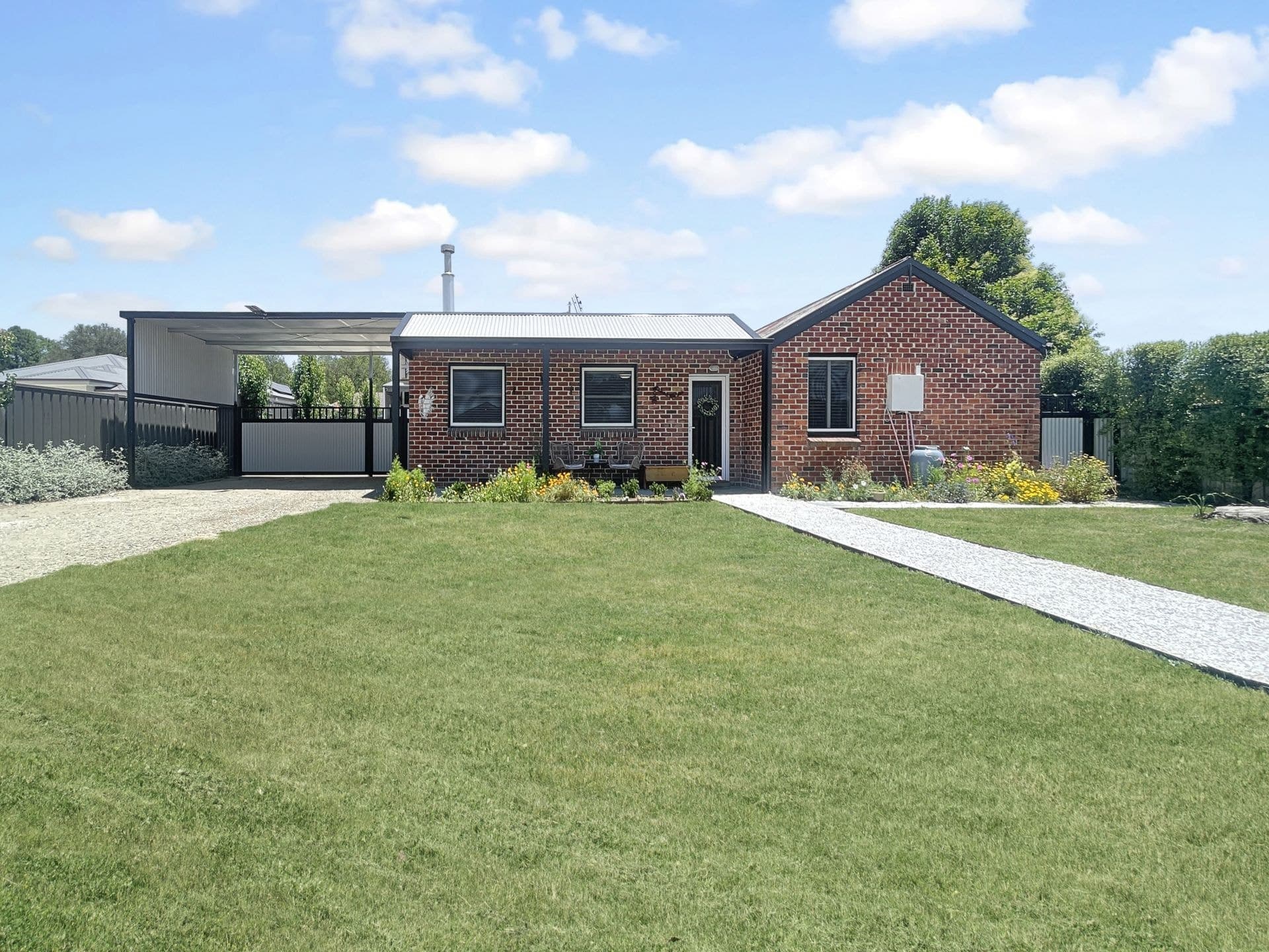 35 Adelaide Lane Blayney NSW, Blayney - Image 1