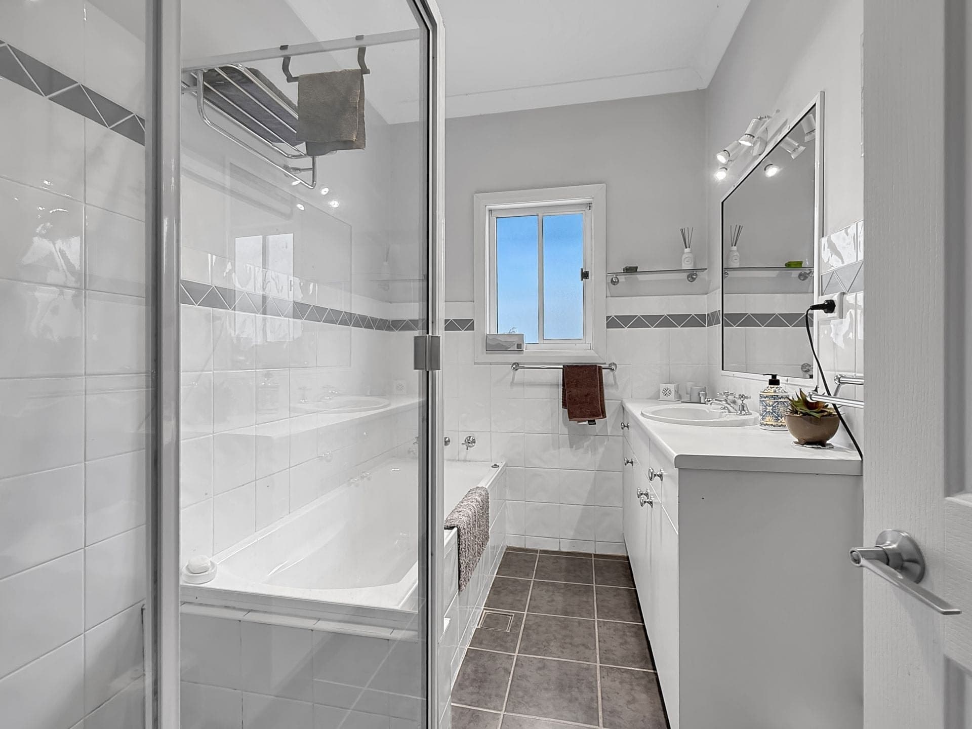11 Barrett Street Orange NSW, Orange - Thumbnail 5