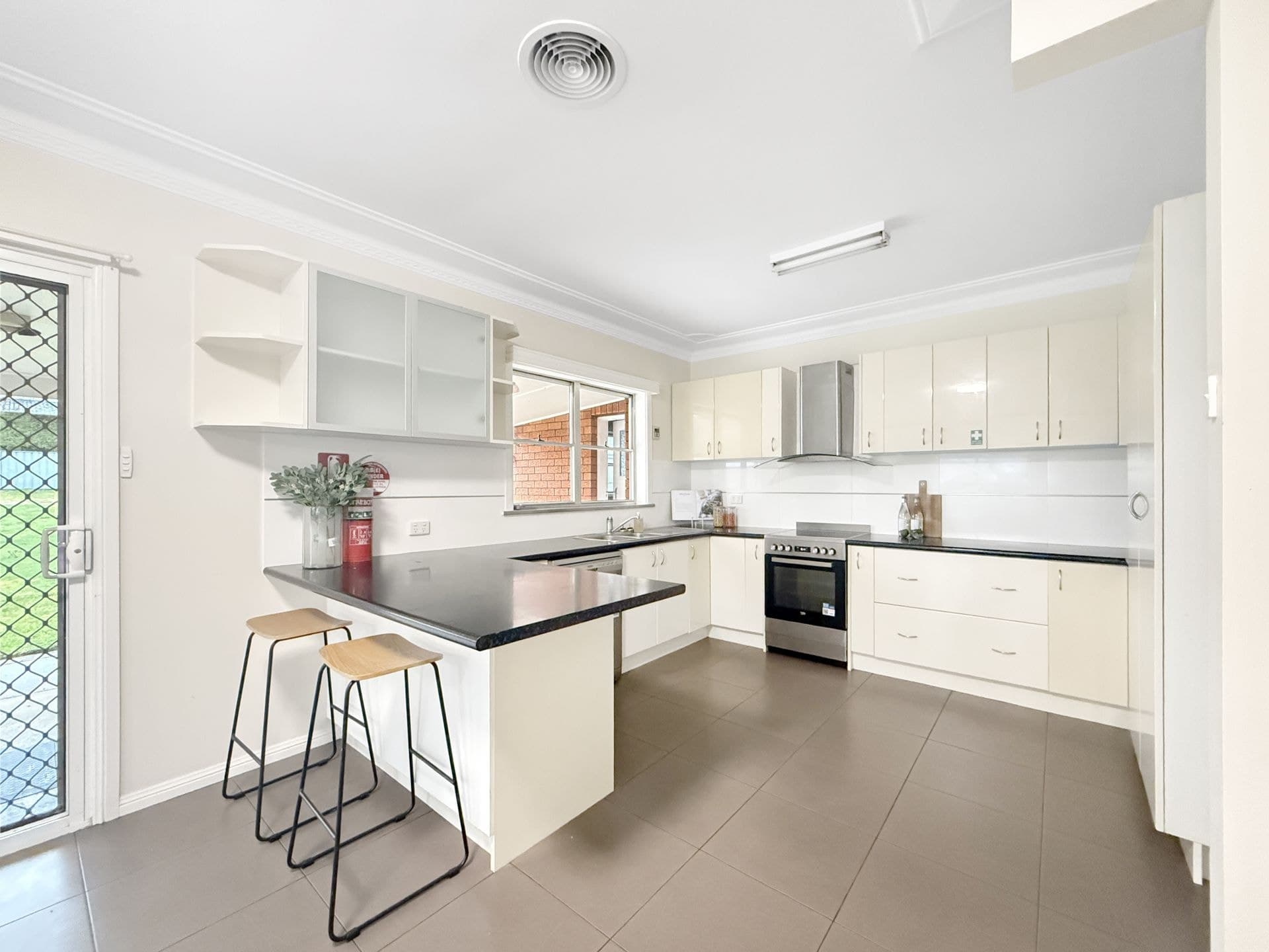 154 Clinton Street Orange NSW, Orange - Thumbnail 4