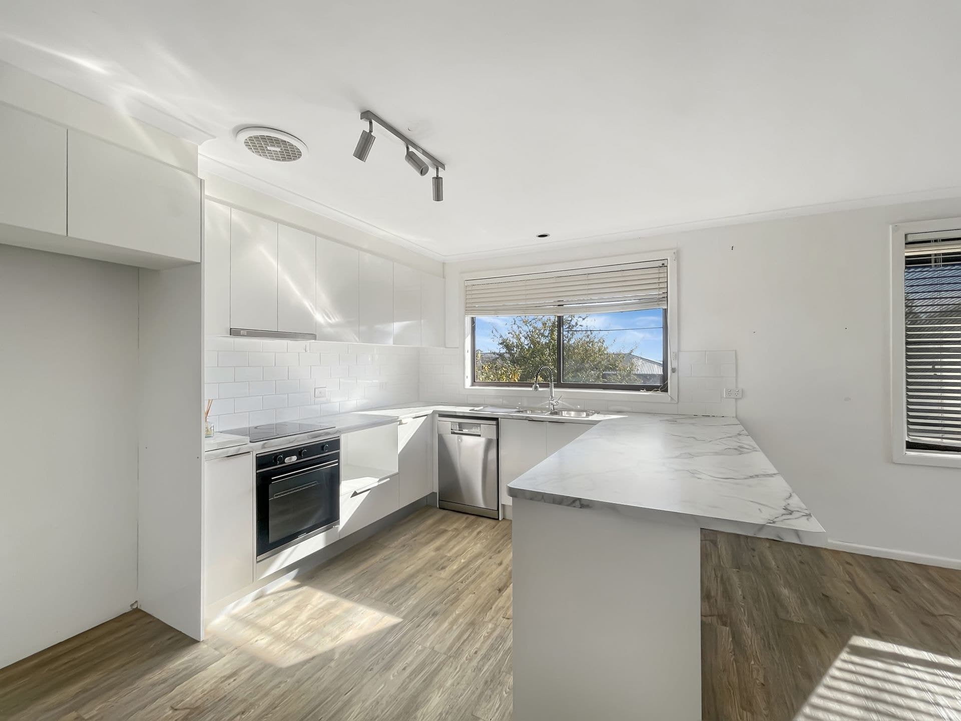 8 Mathoura Place Orange NSW, Orange - Thumbnail 3