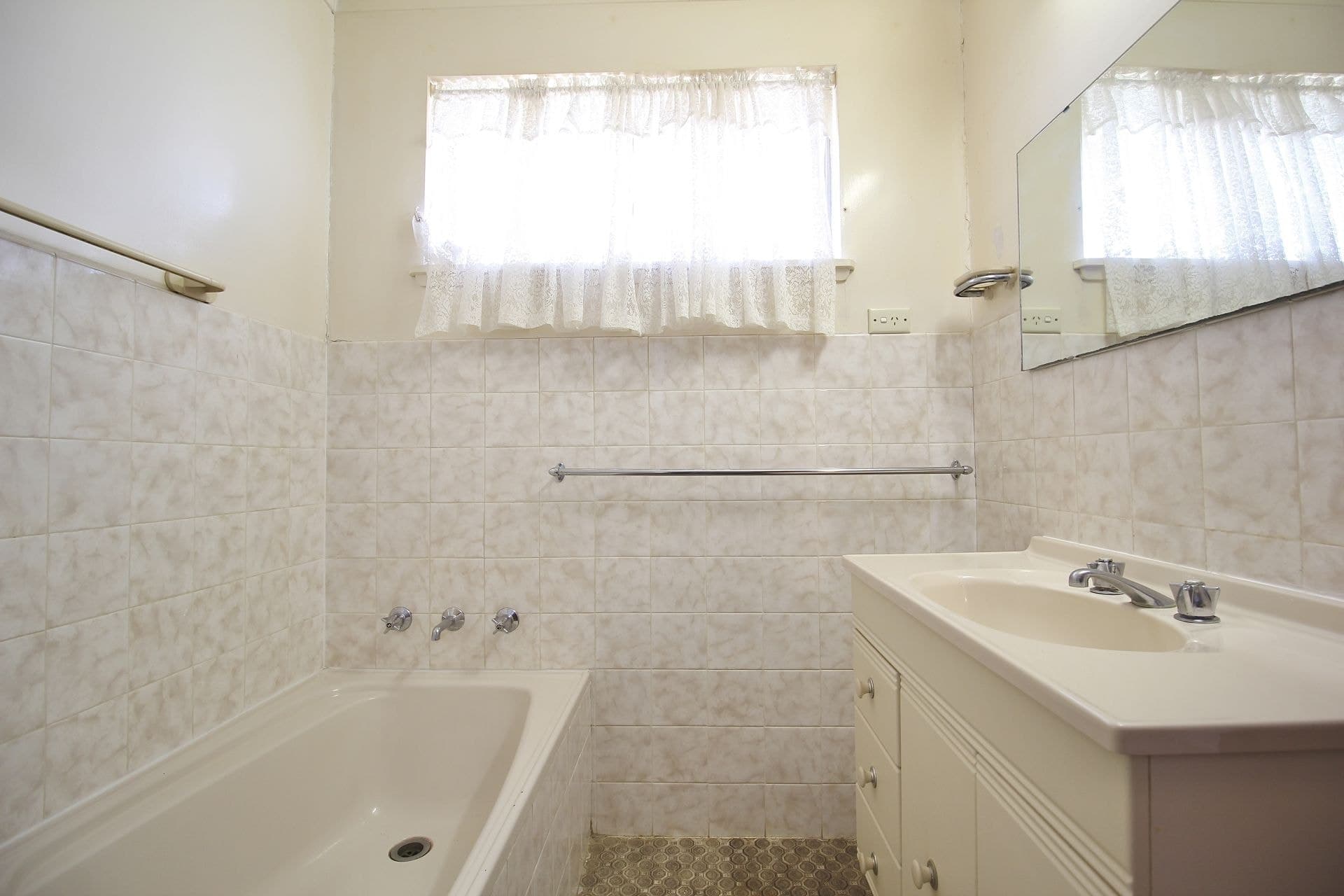 1 Adina Crescent Orange NSW, Orange - Thumbnail 8