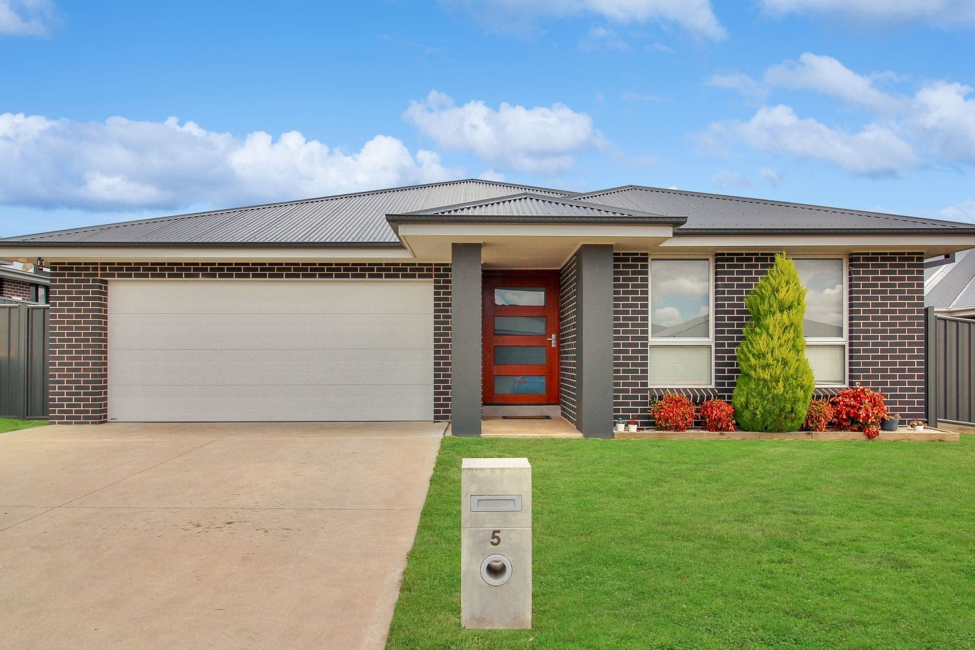 5 Myrtle Close Orange NSW, Orange - Image 1