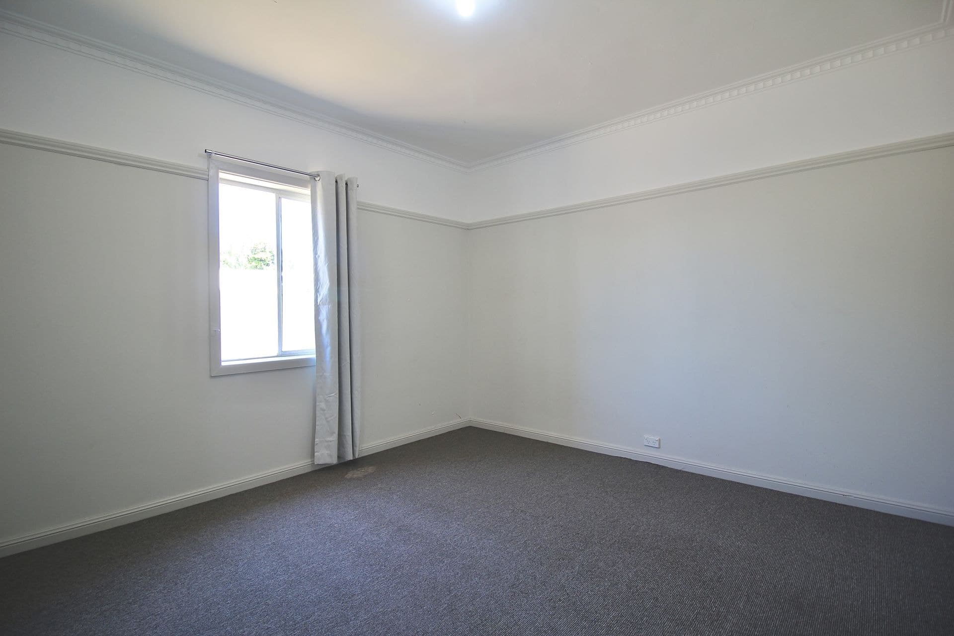 71 Glenroi Avenue Orange NSW, Orange - Thumbnail 5