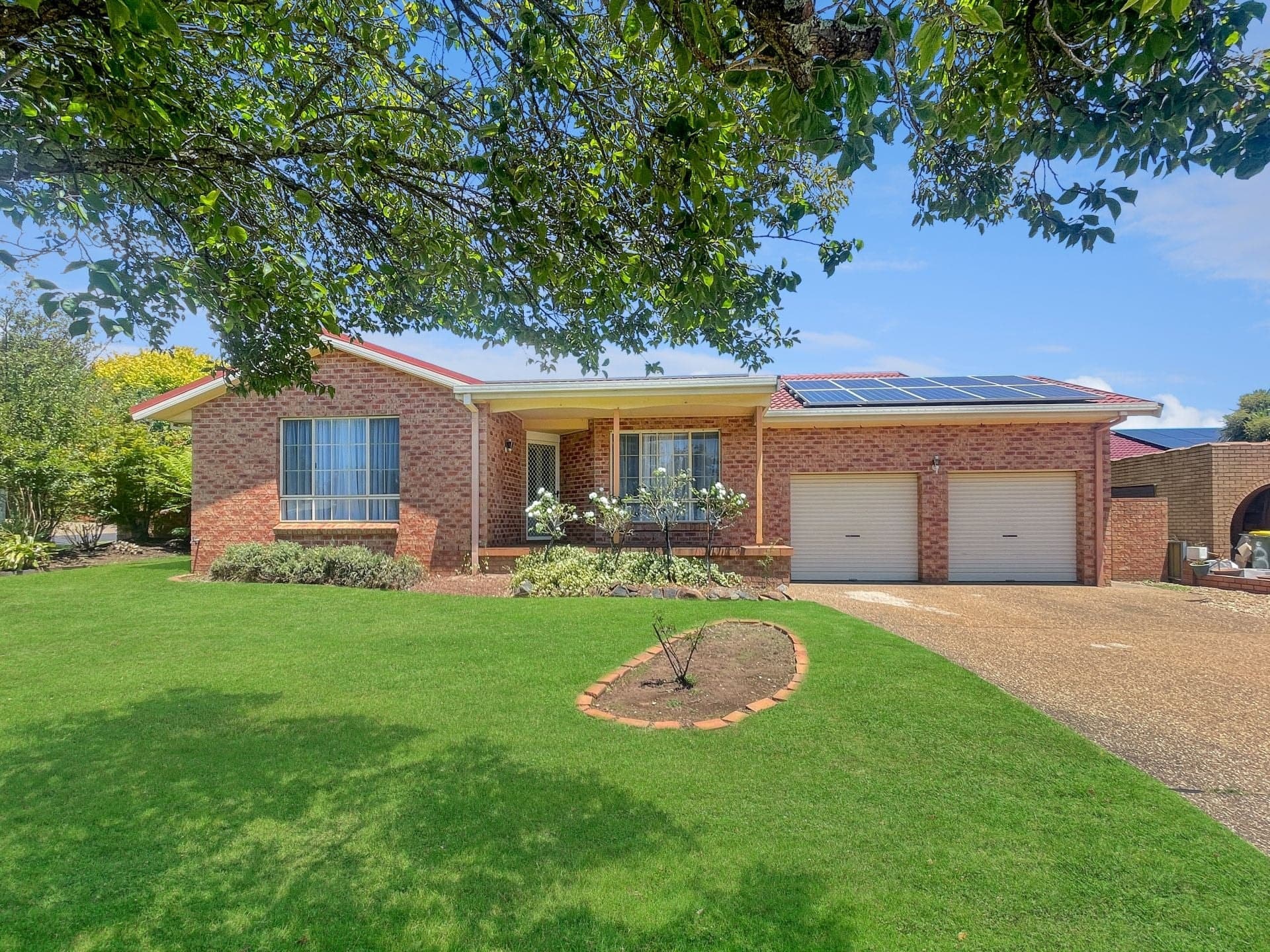 2 Georgian Place Orange NSW, Orange - Image 1