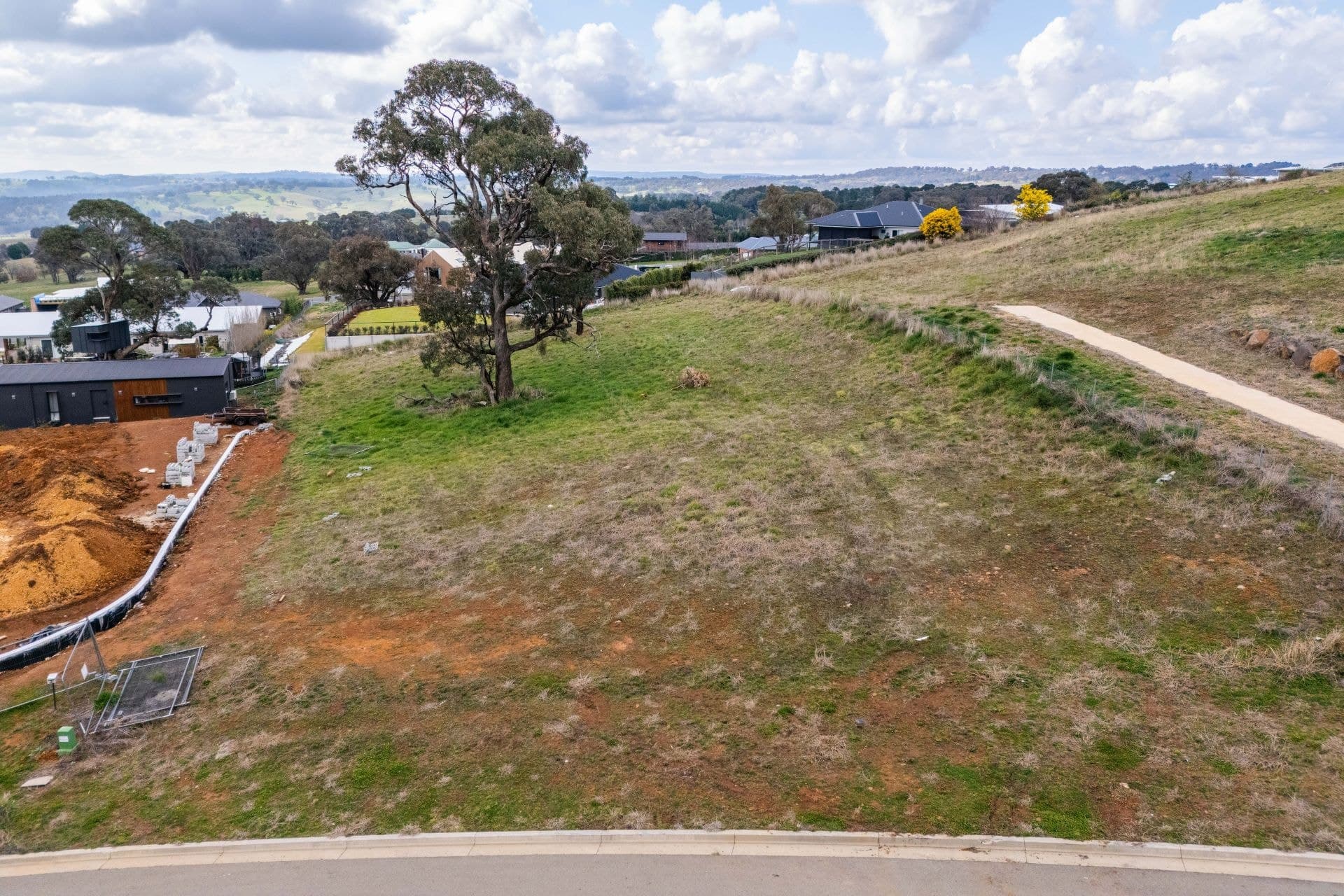 9 Hilldale Crescent Orange NSW, Orange - Thumbnail 3