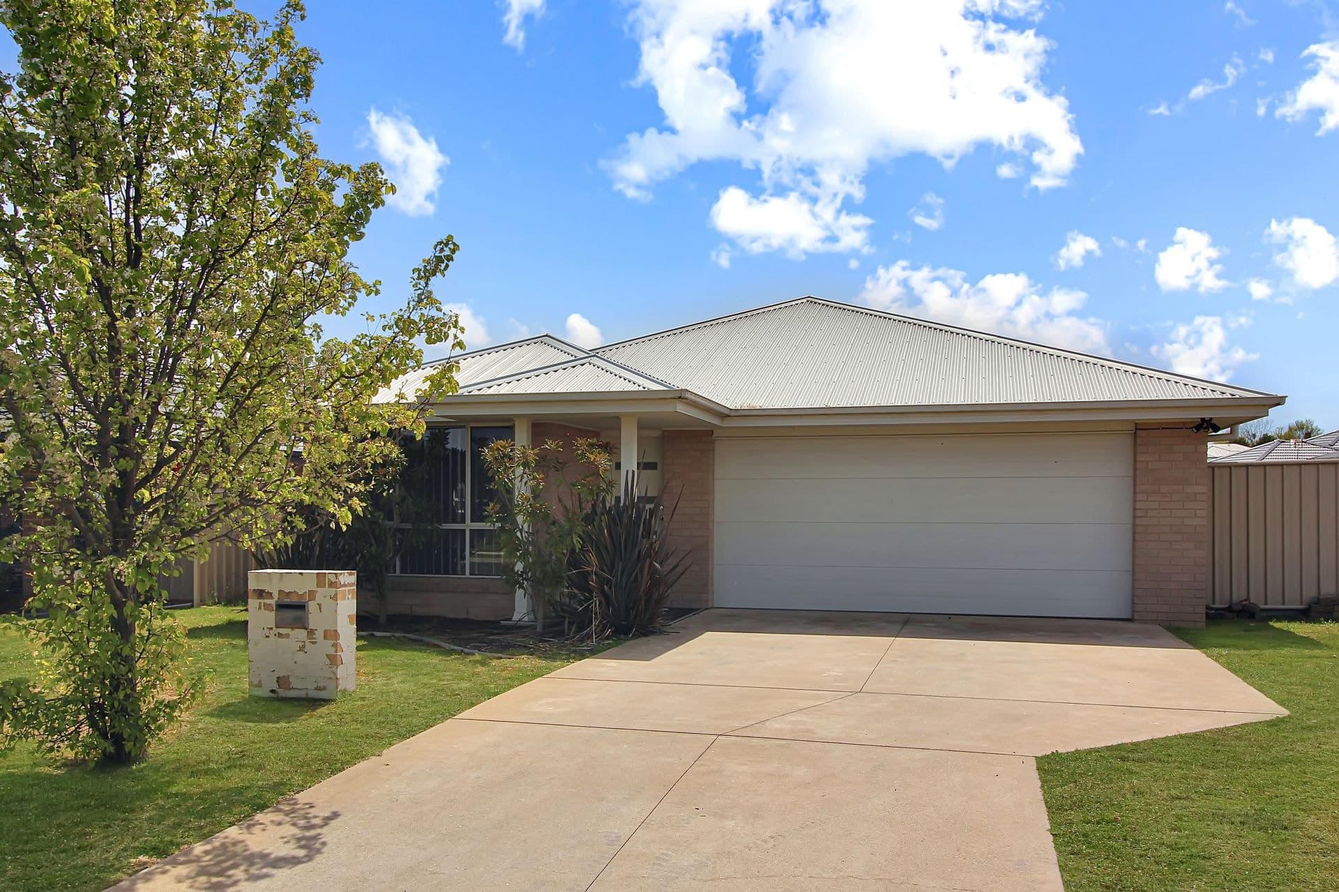 4 Molloy Drive Orange NSW, Orange - Image 1