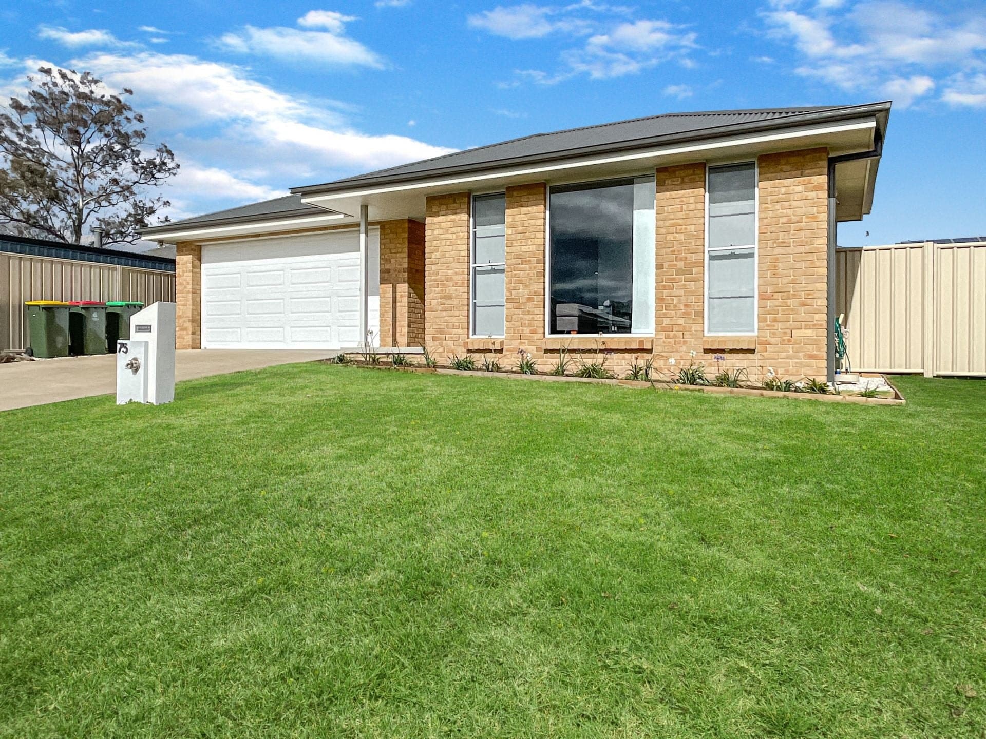 75 Molloy Drive Orange NSW, Orange - Image 1