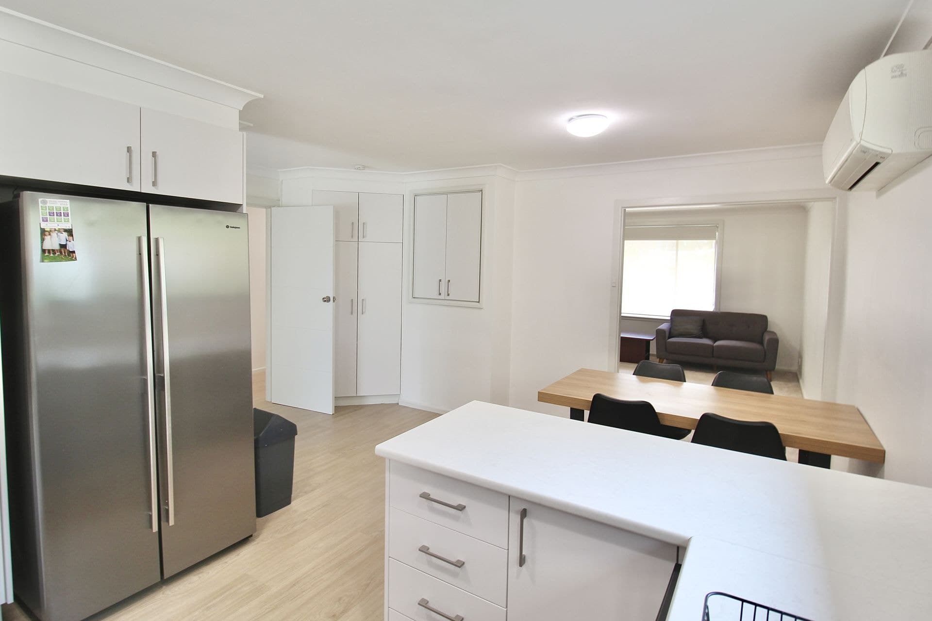 27 Kearneys Drive Orange NSW, Orange - Thumbnail 4