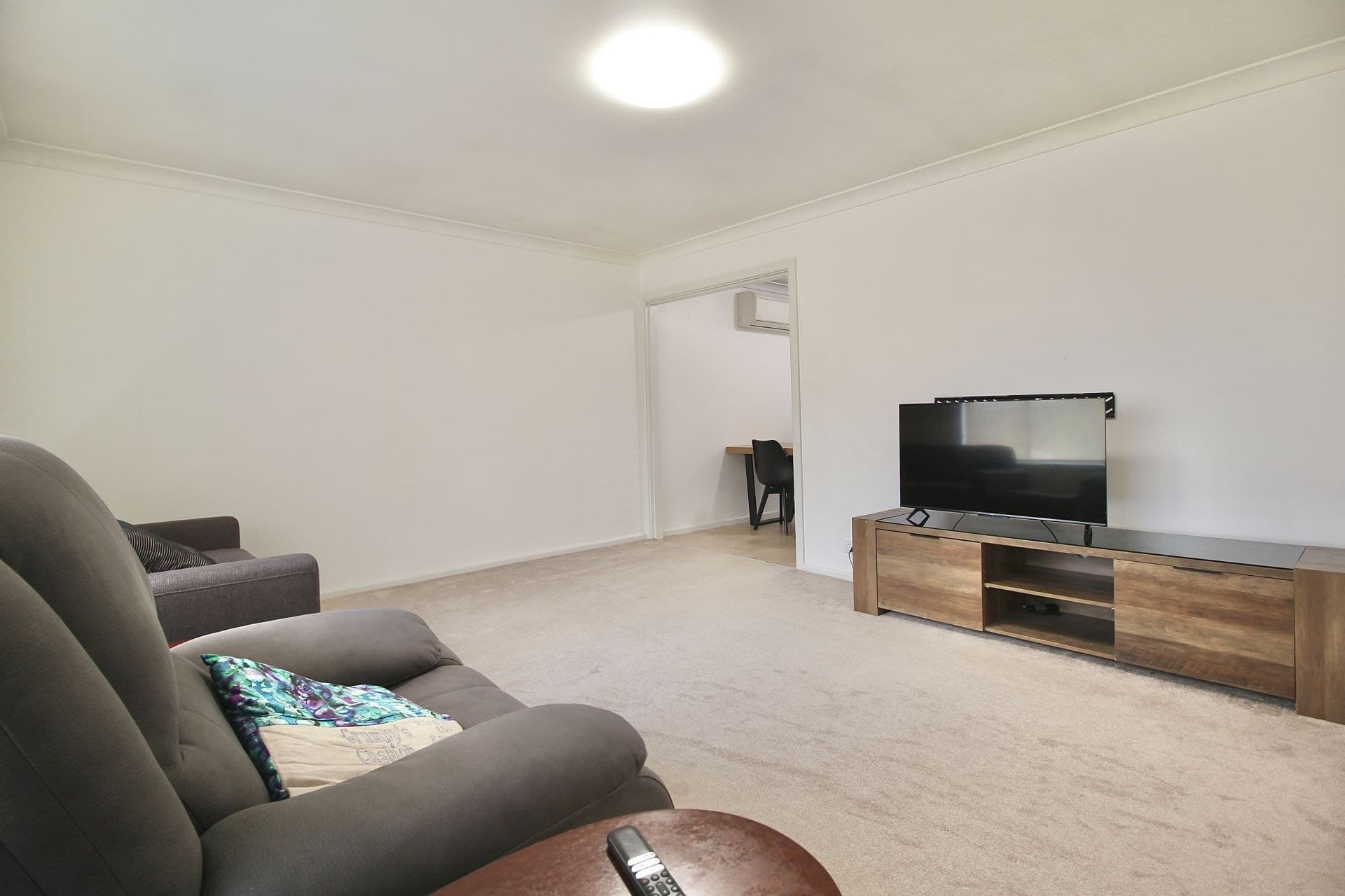 27 Kearneys Drive Orange NSW, Orange - Thumbnail 5