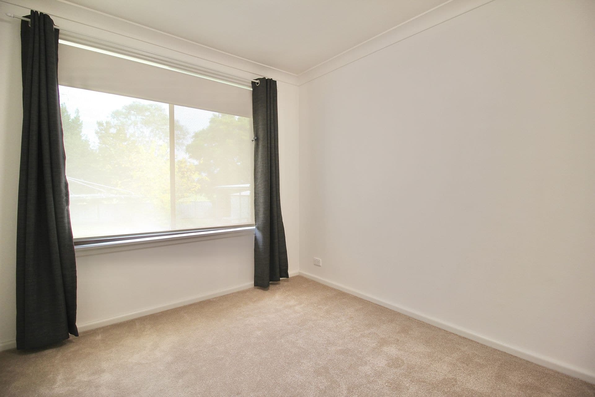 27 Kearneys Drive Orange NSW, Orange - Thumbnail 7