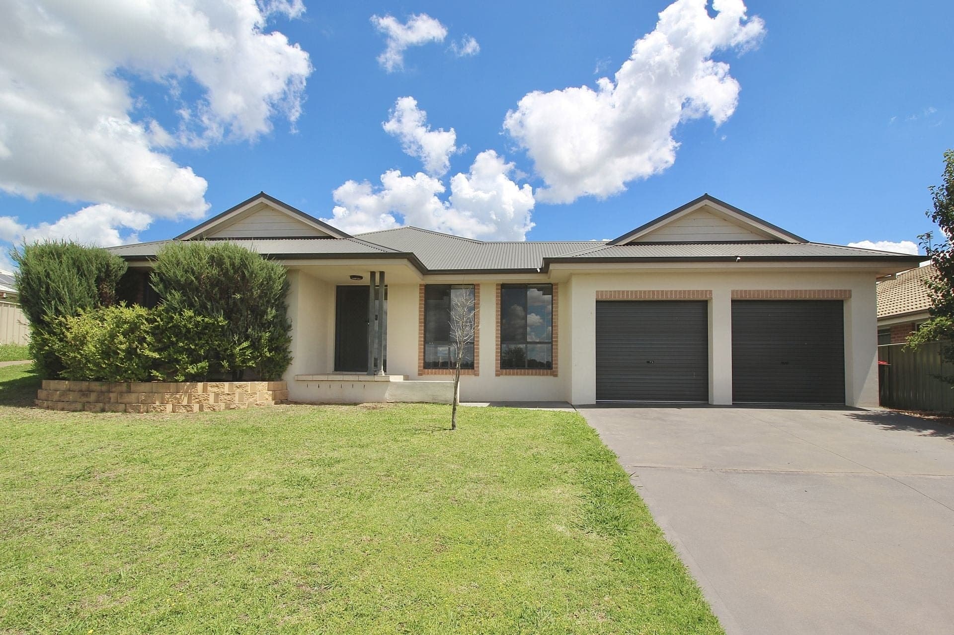 10 Quinlan Run Orange NSW, Orange - Image 1