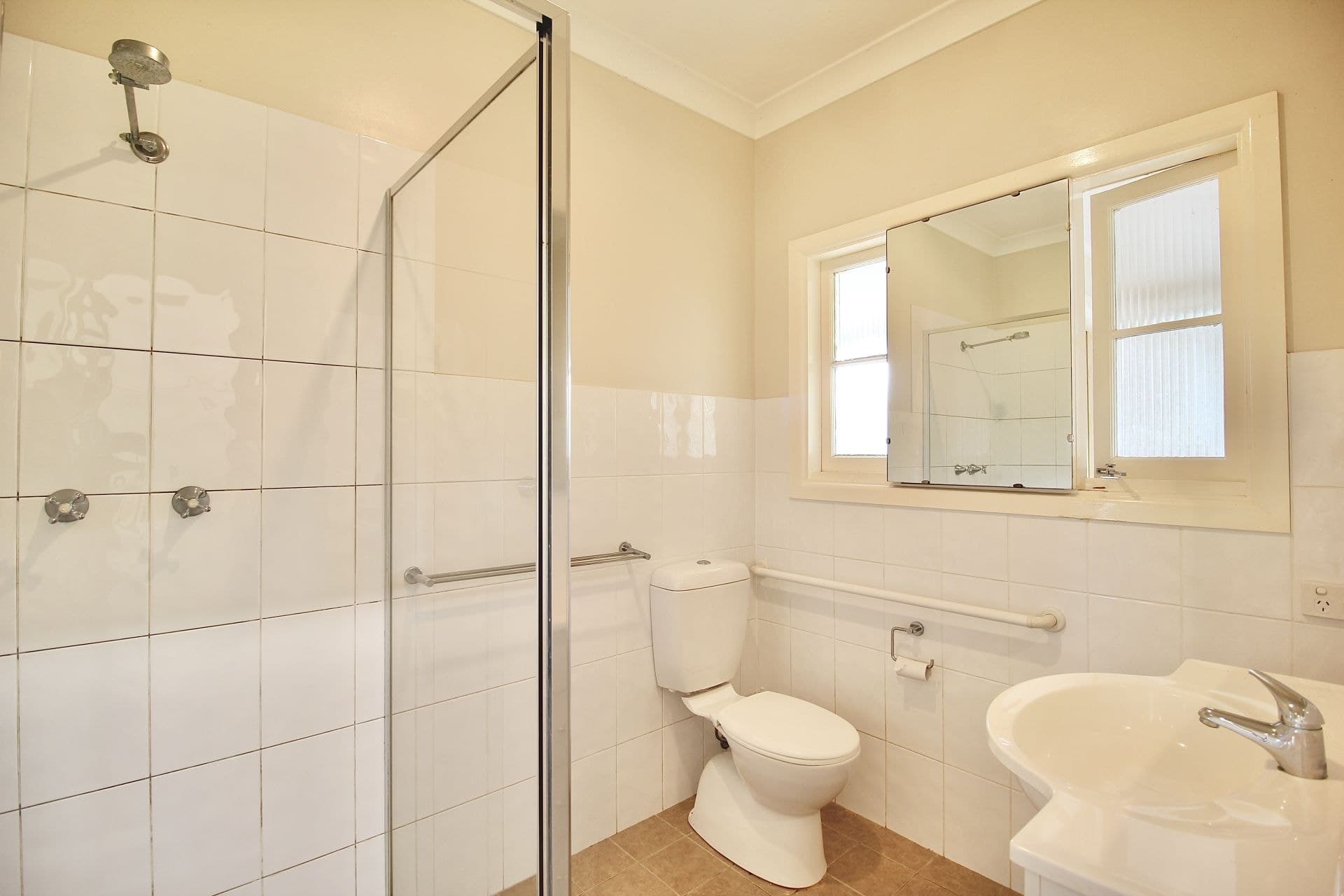 62 Casey Street Orange NSW, Orange - Thumbnail 3