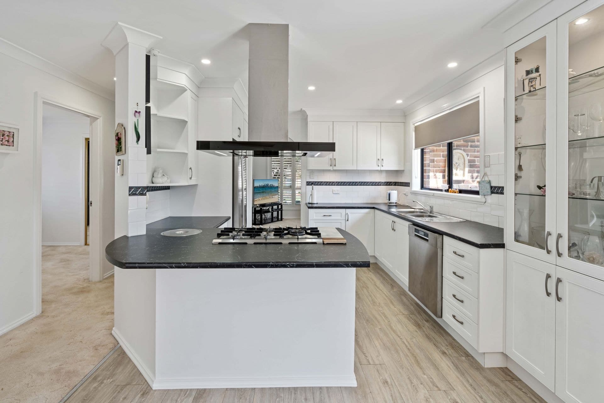8 Douglas Place Orange NSW, Orange - Thumbnail 3