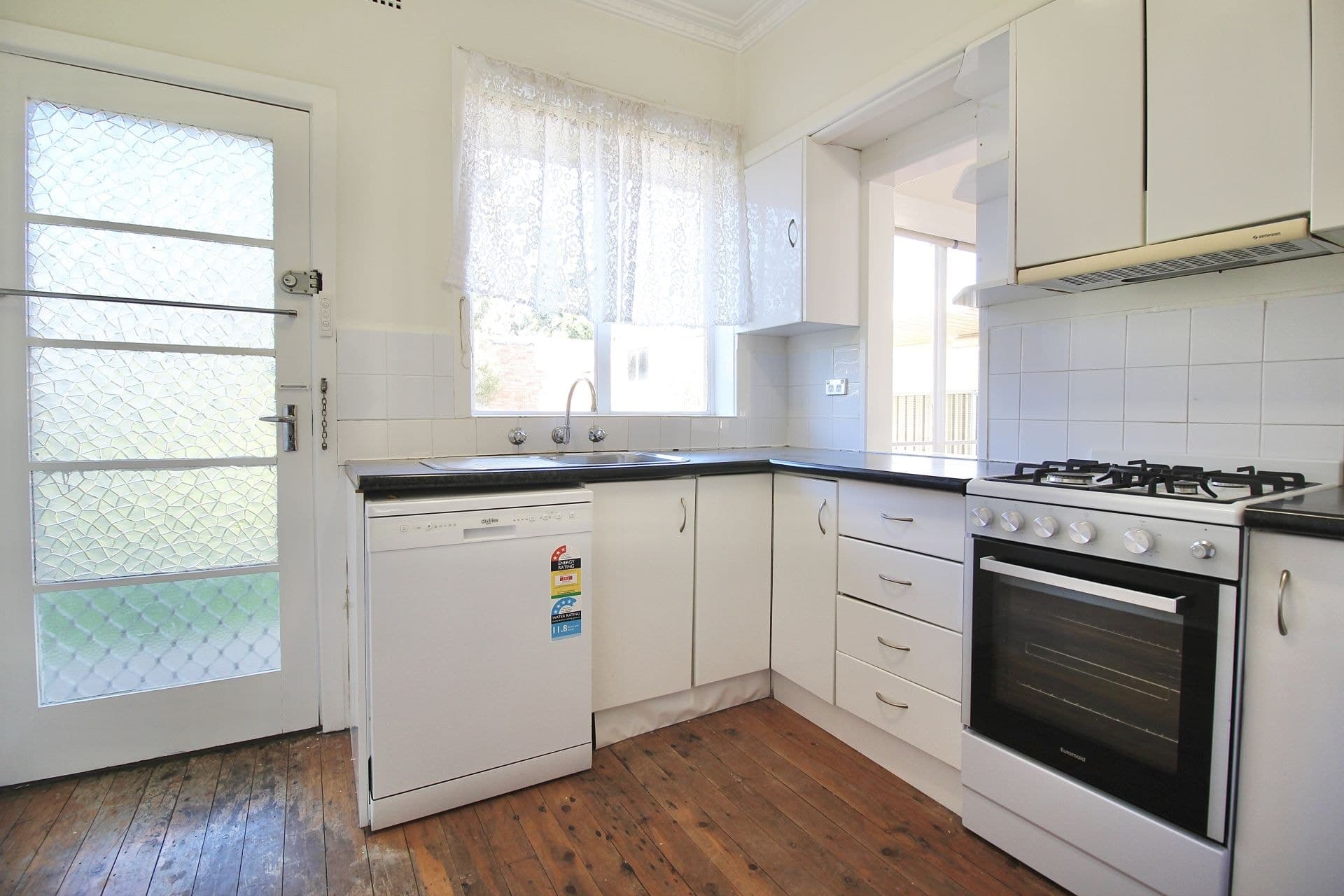 54 Cecil Road Orange NSW, Orange - Thumbnail 3