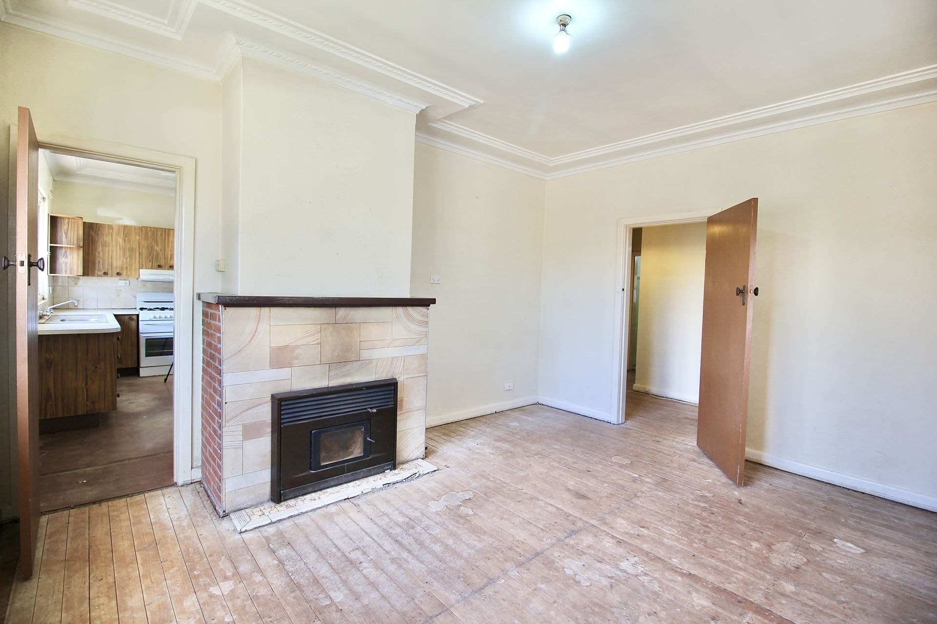 36 Spring Street Orange NSW, Orange - Thumbnail 2
