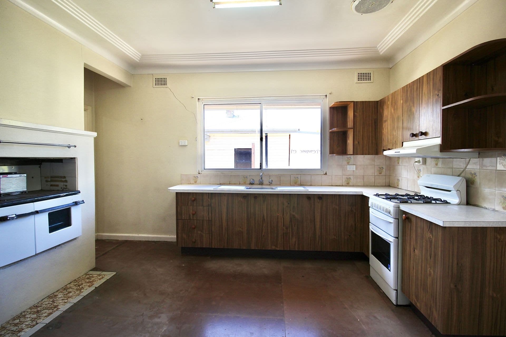 36 Spring Street Orange NSW, Orange - Thumbnail 3