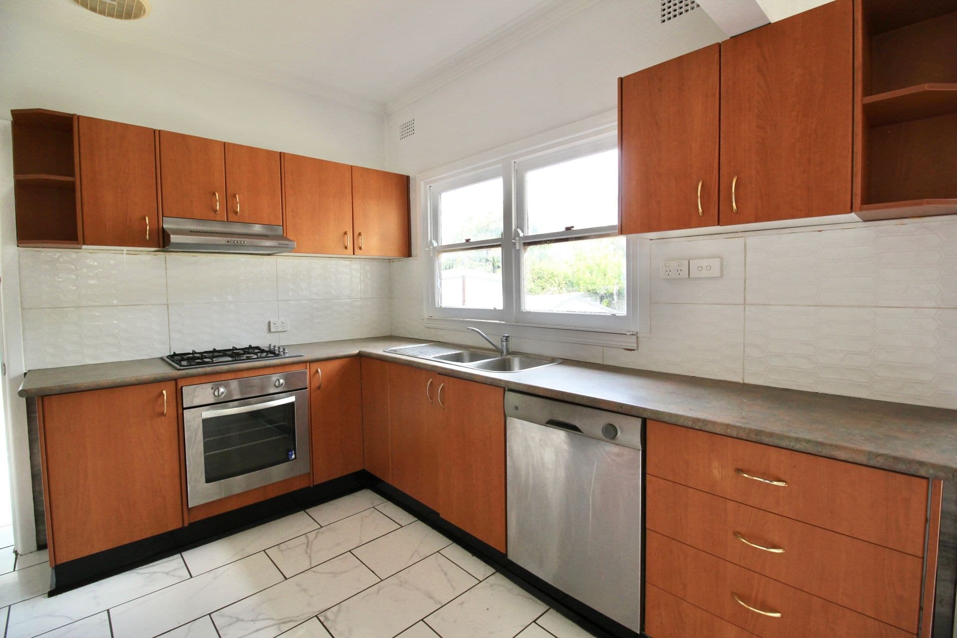 20 Fox Avenue Orange NSW, Orange - Thumbnail 3