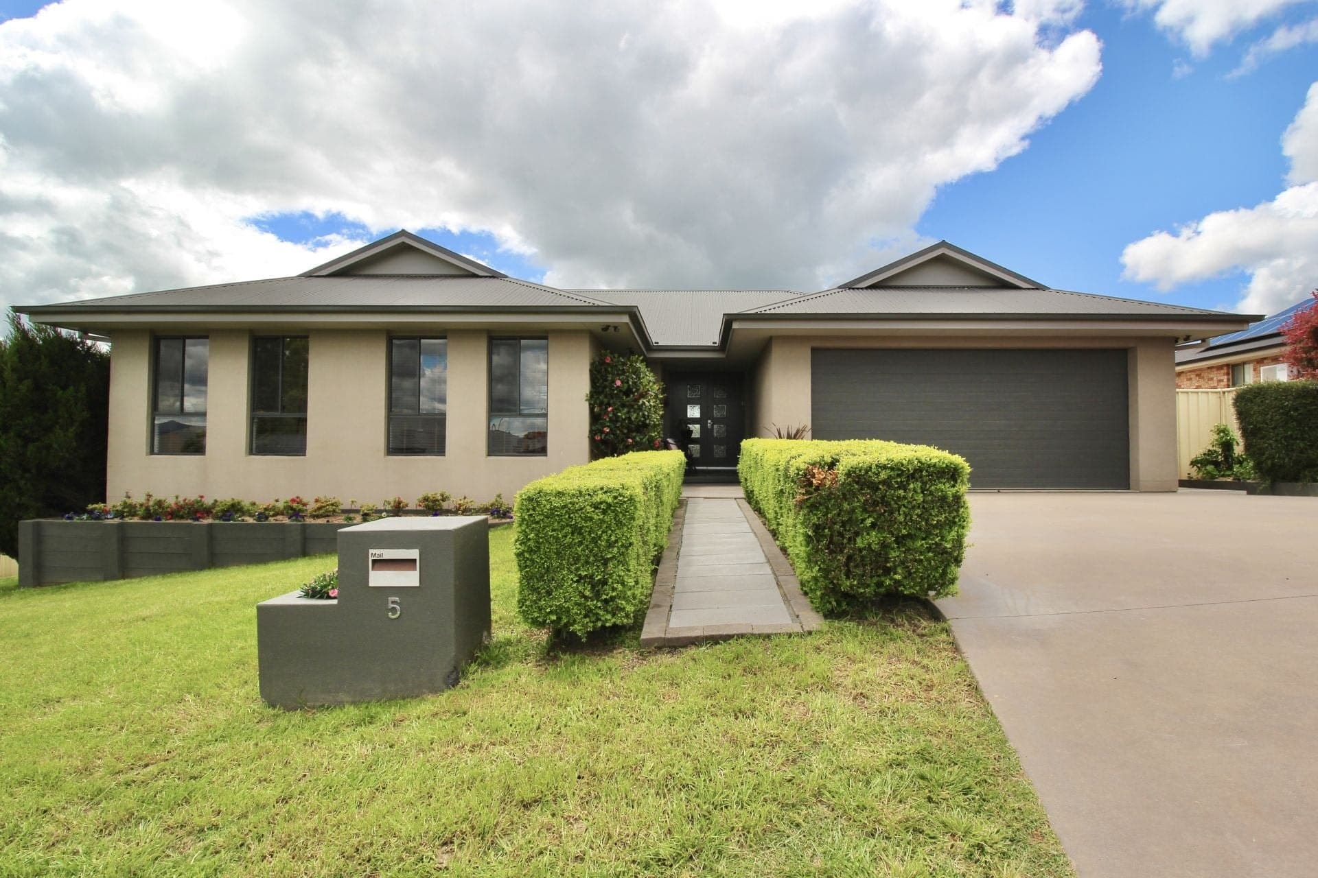 5 Whitney Place Orange NSW, Orange - Image 1