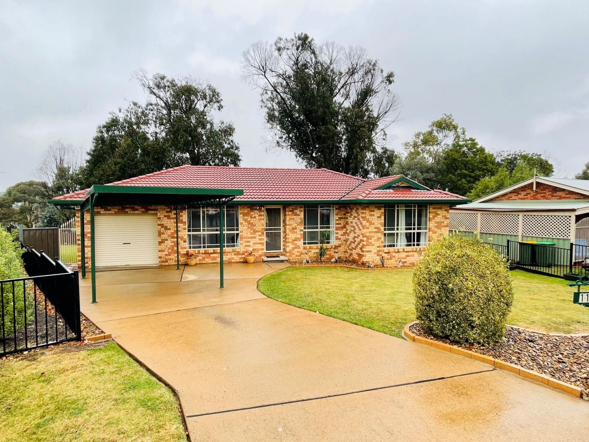 11 Elliott Close Orange NSW, Orange - Image 1