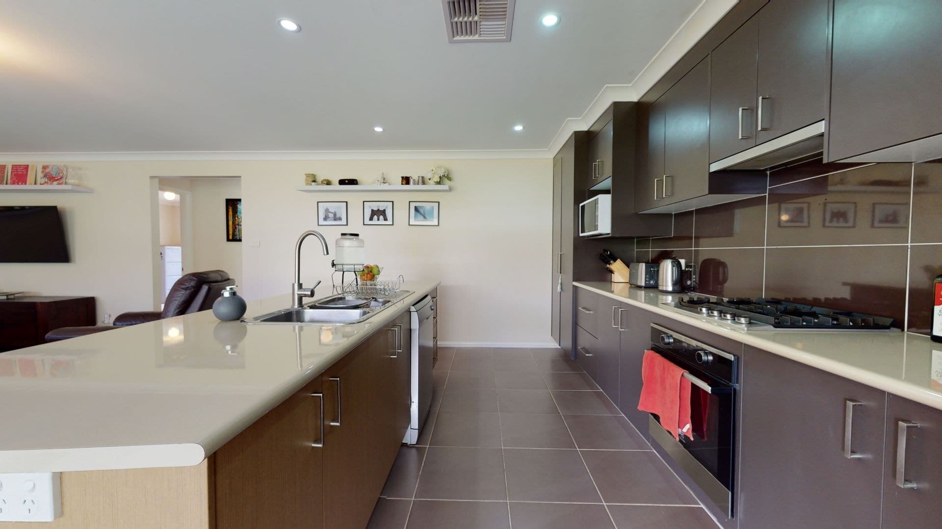 74 Diamond Drive Orange NSW, Orange - Thumbnail 3