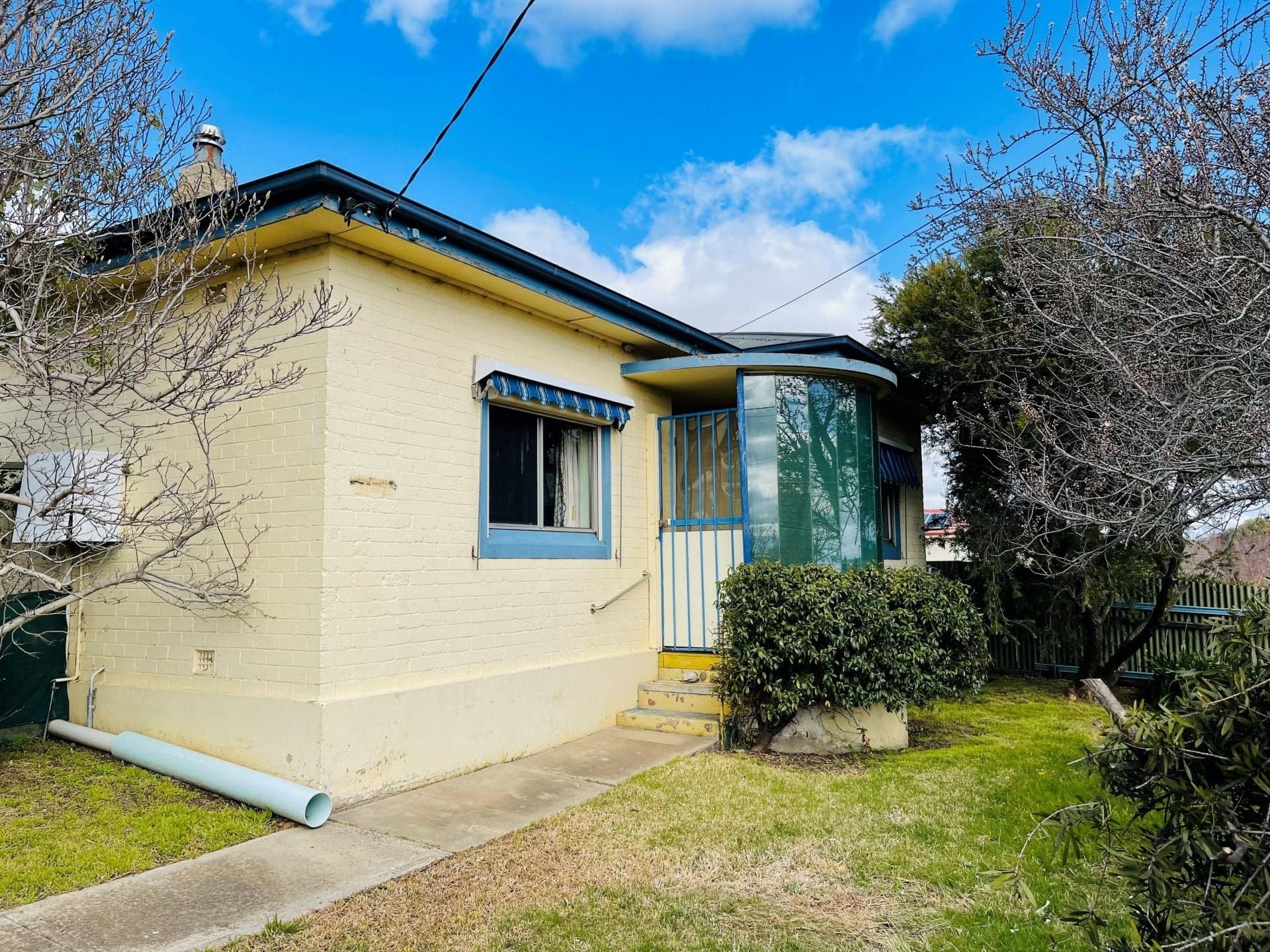72 Kearneys Drive Orange NSW, Orange - Image 1