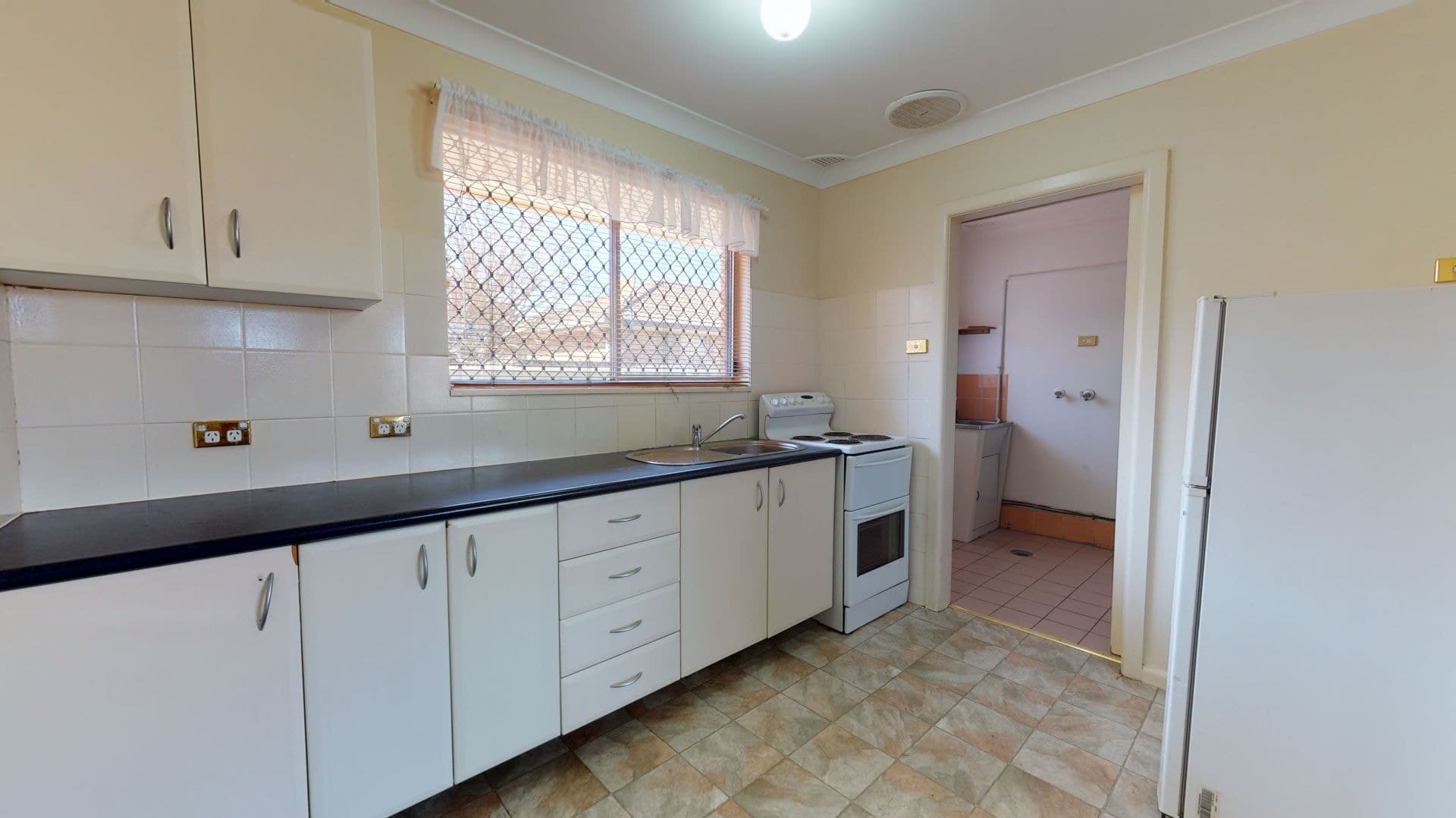2/61 Bletchington Street Orange NSW, Orange - Thumbnail 3