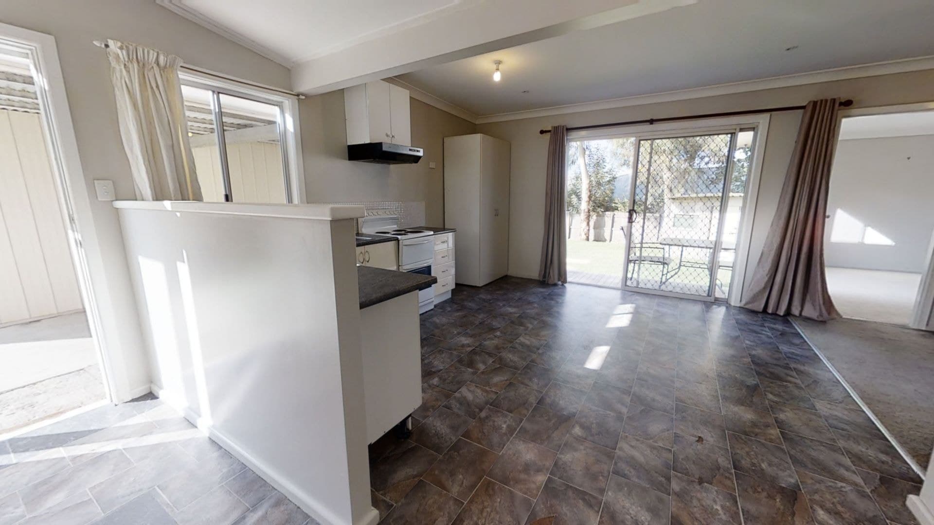 18 Burrendong Way Orange NSW, Orange - Thumbnail 5