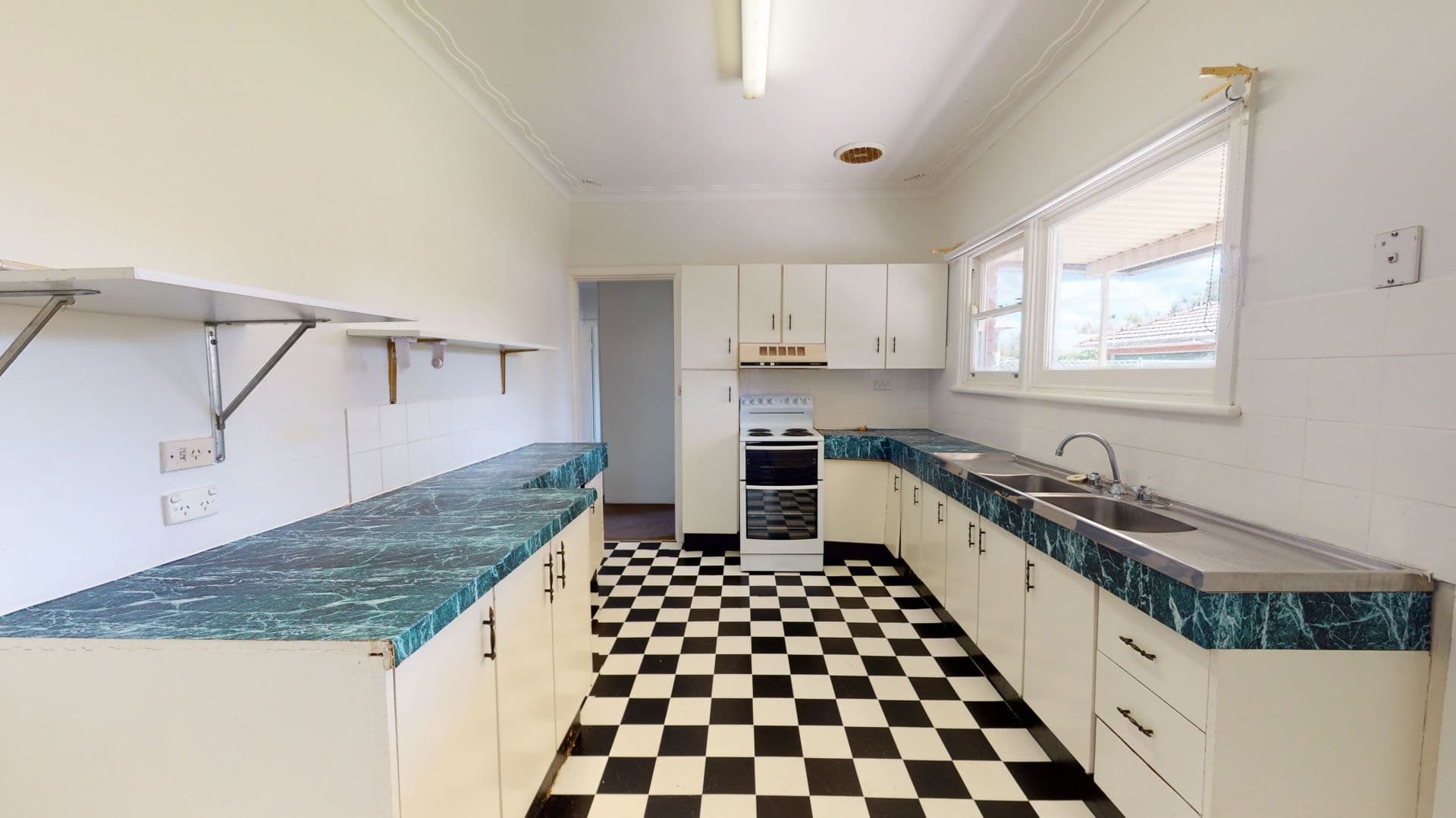 57 Kenna Street Orange NSW, Orange - Thumbnail 3