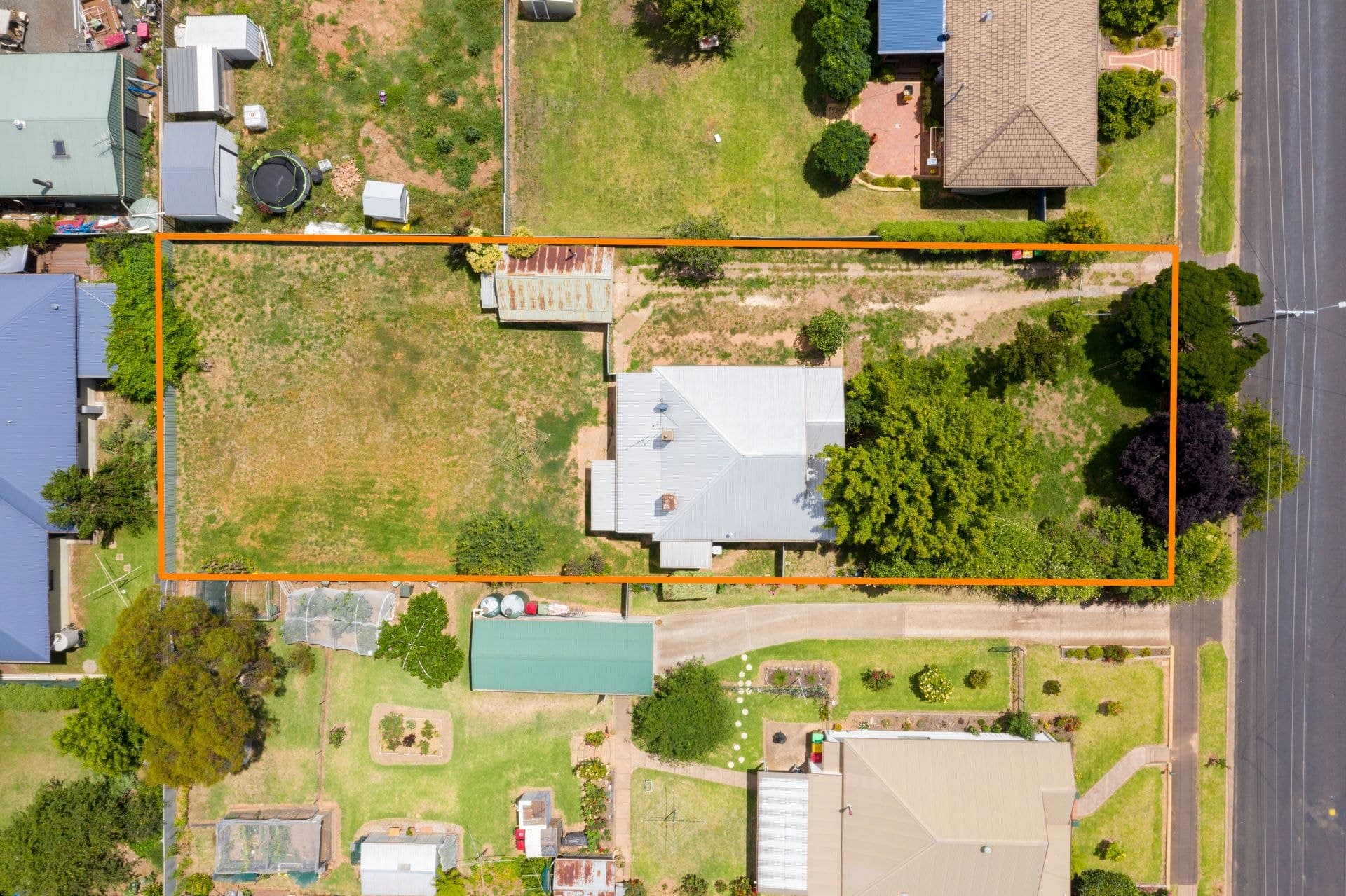 21 McLachlan Street Orange NSW, Orange - Thumbnail 2