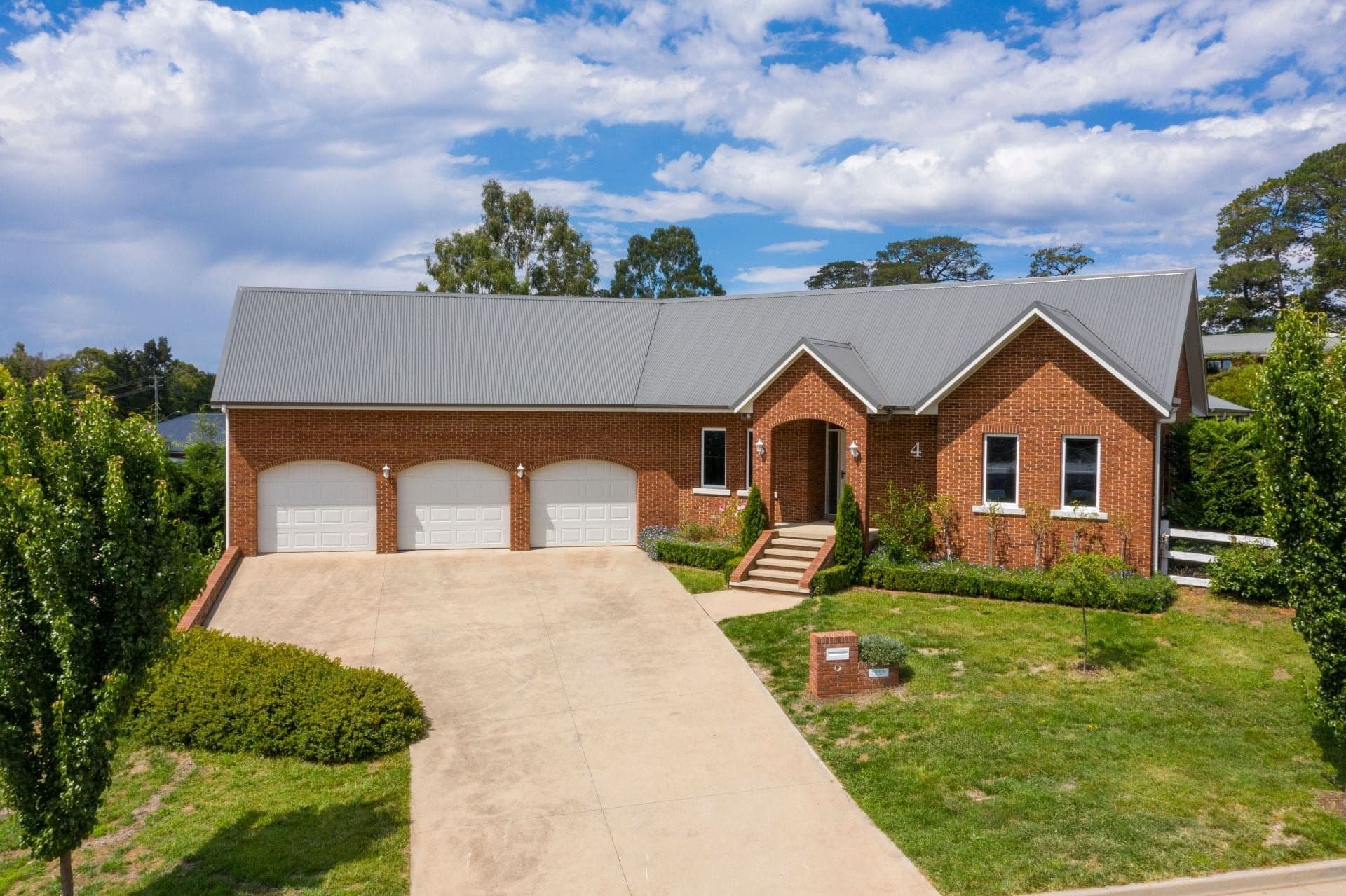 4 Dairy Hill Place Orange NSW, Orange - Image 1