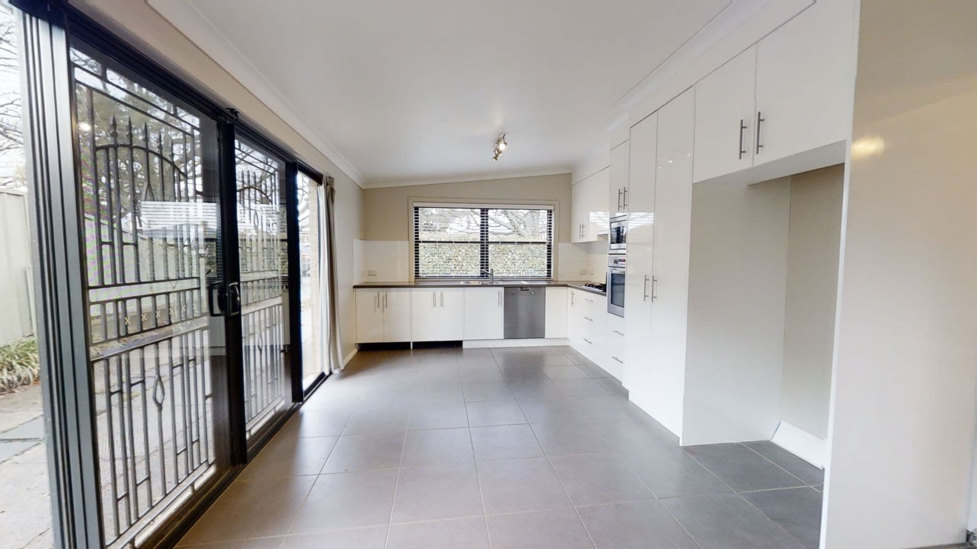 5 Fox Avenue Orange NSW, Orange - Thumbnail 2