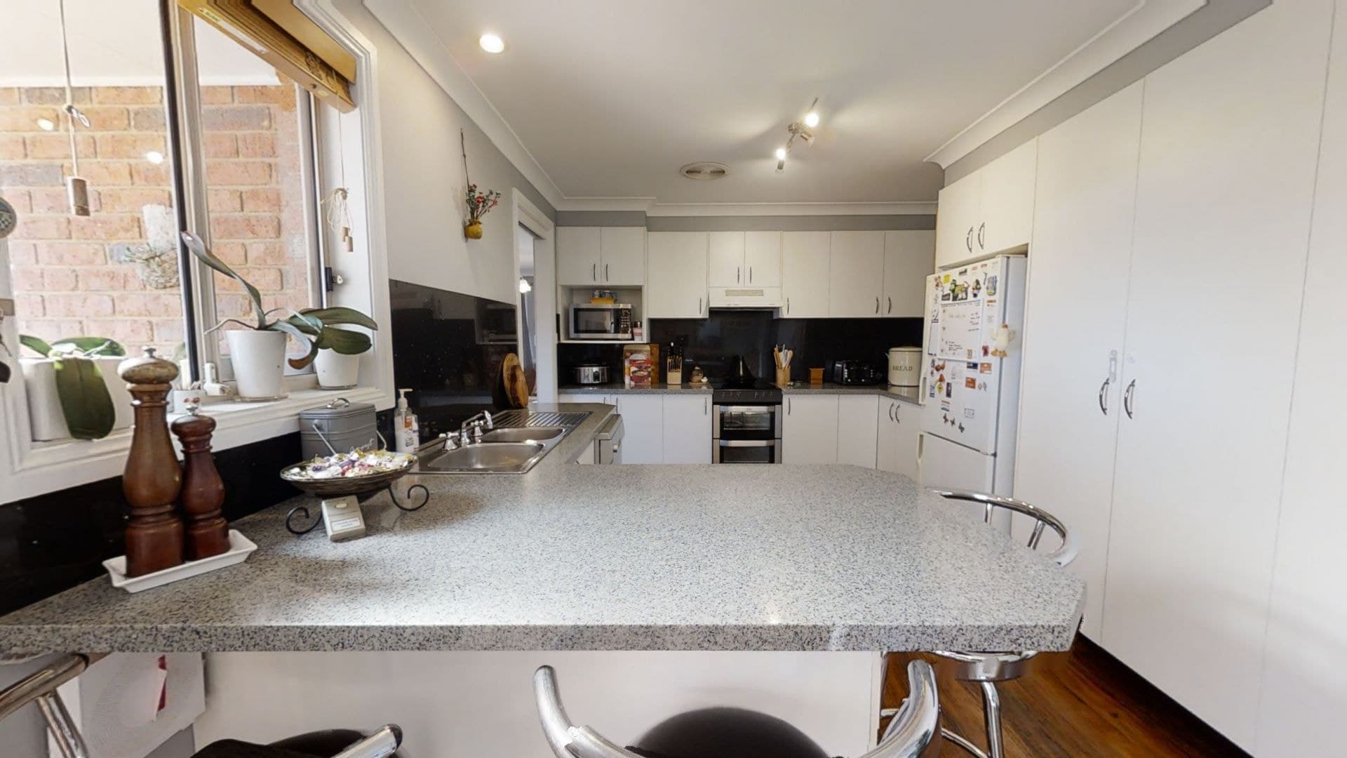 14 Avondale Drive Orange NSW, Orange - Thumbnail 5