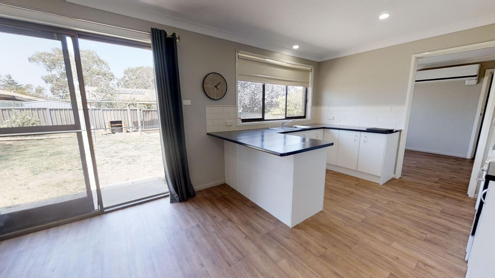 6 Matthews Avenue Orange NSW, Orange - Thumbnail 4