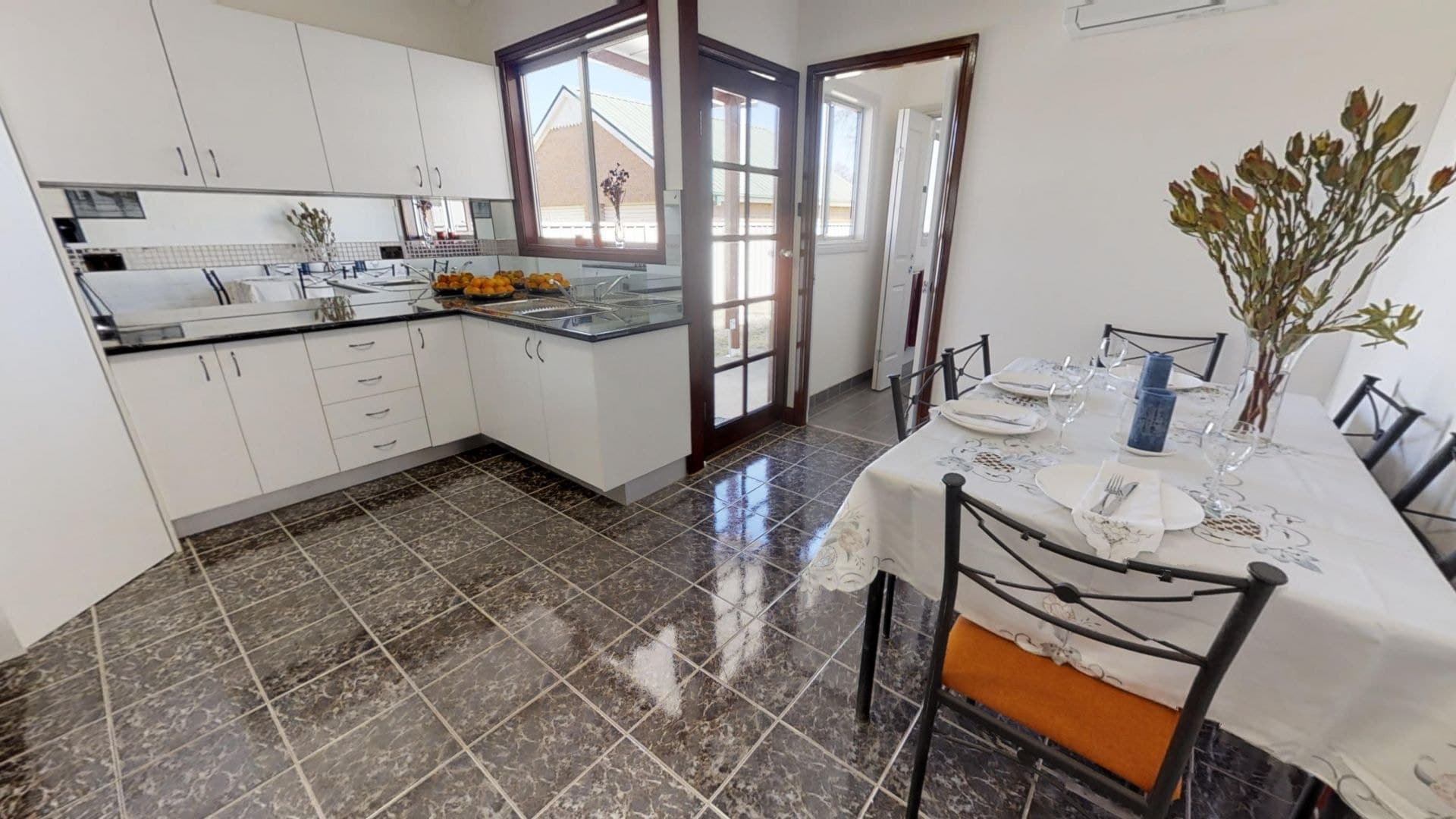 147 Edward Street Orange NSW, Orange - Thumbnail 4
