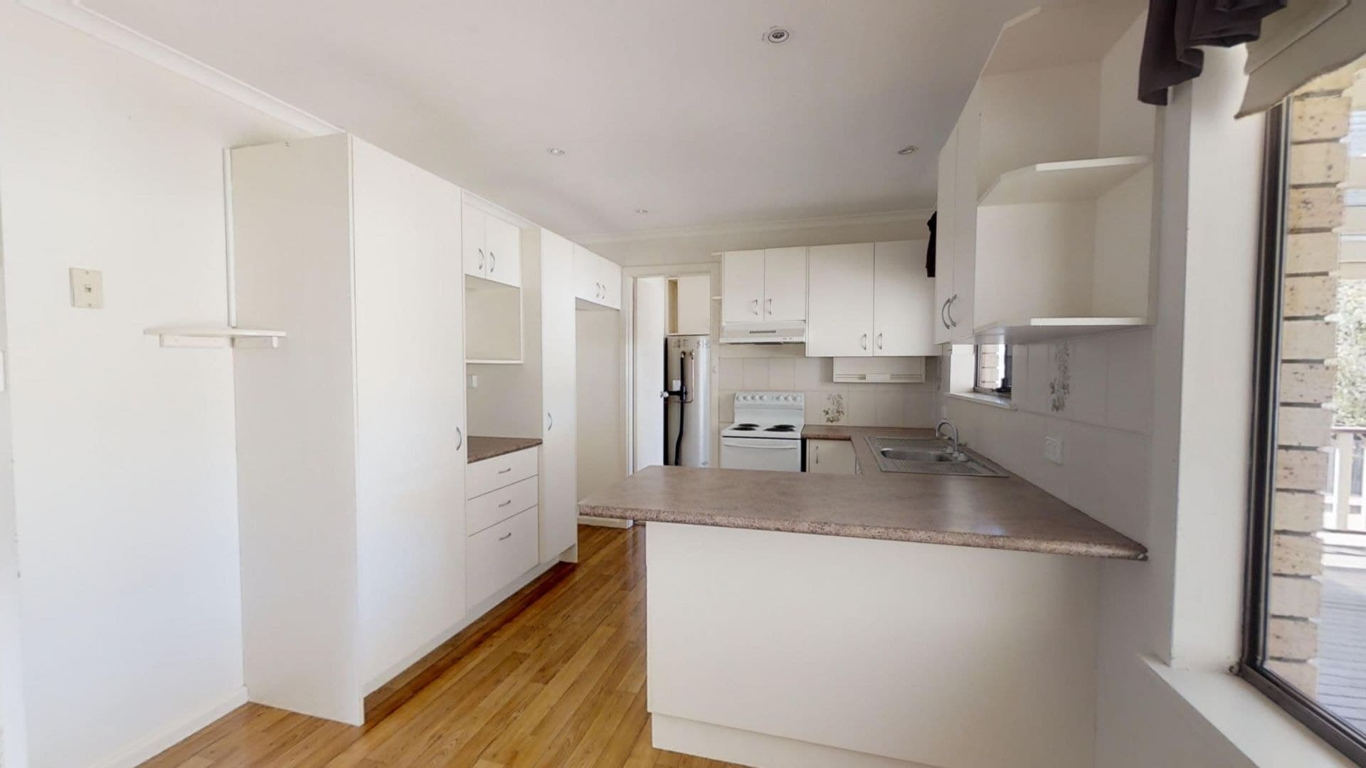 8 Settlers Close Orange NSW, Orange - Thumbnail 3