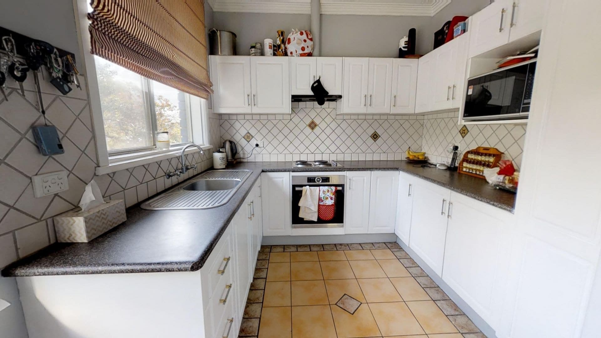 114 Coronation Drive Orange NSW, Orange - Thumbnail 3